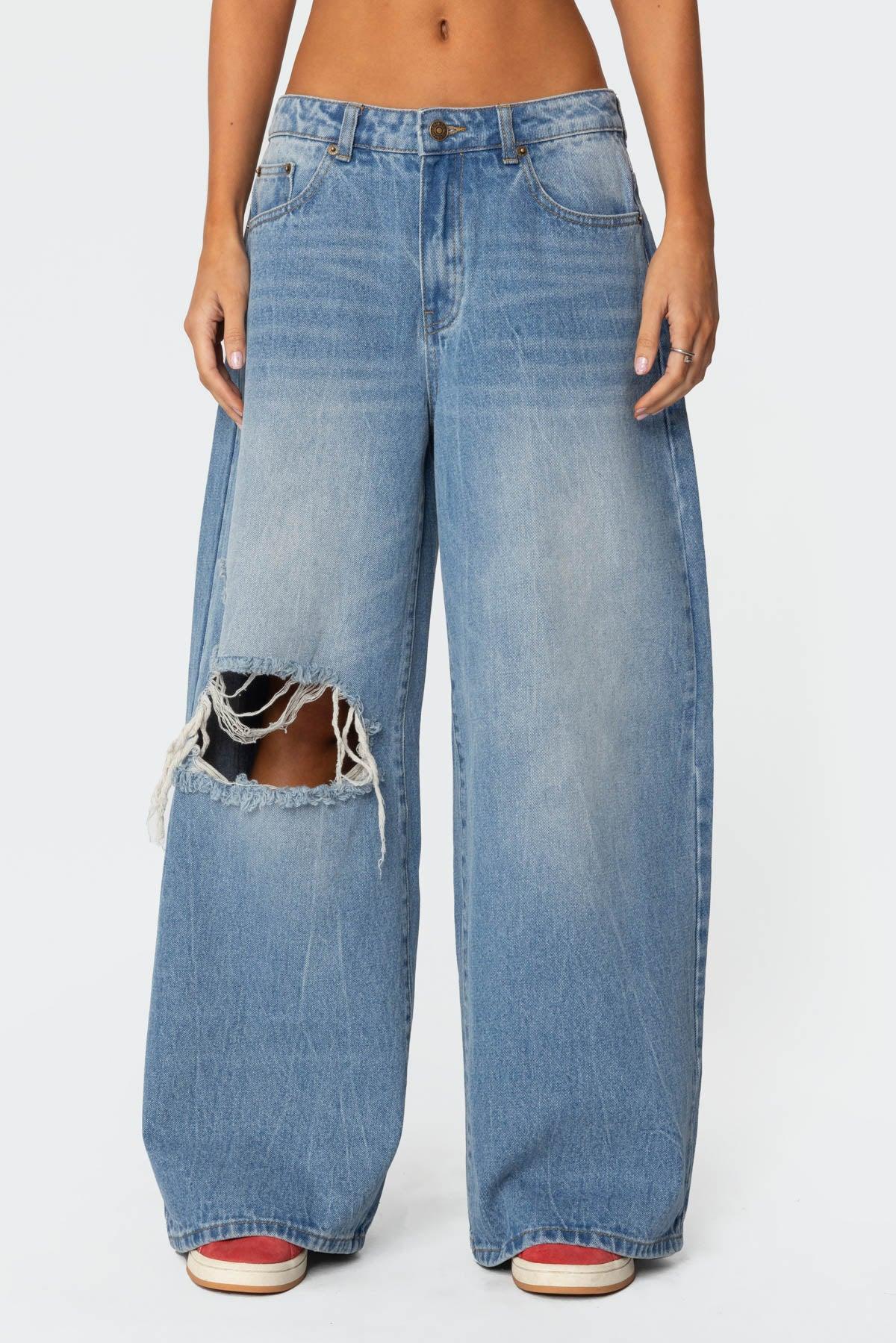 Distressed Low Rise Baggy Jeans Product Image