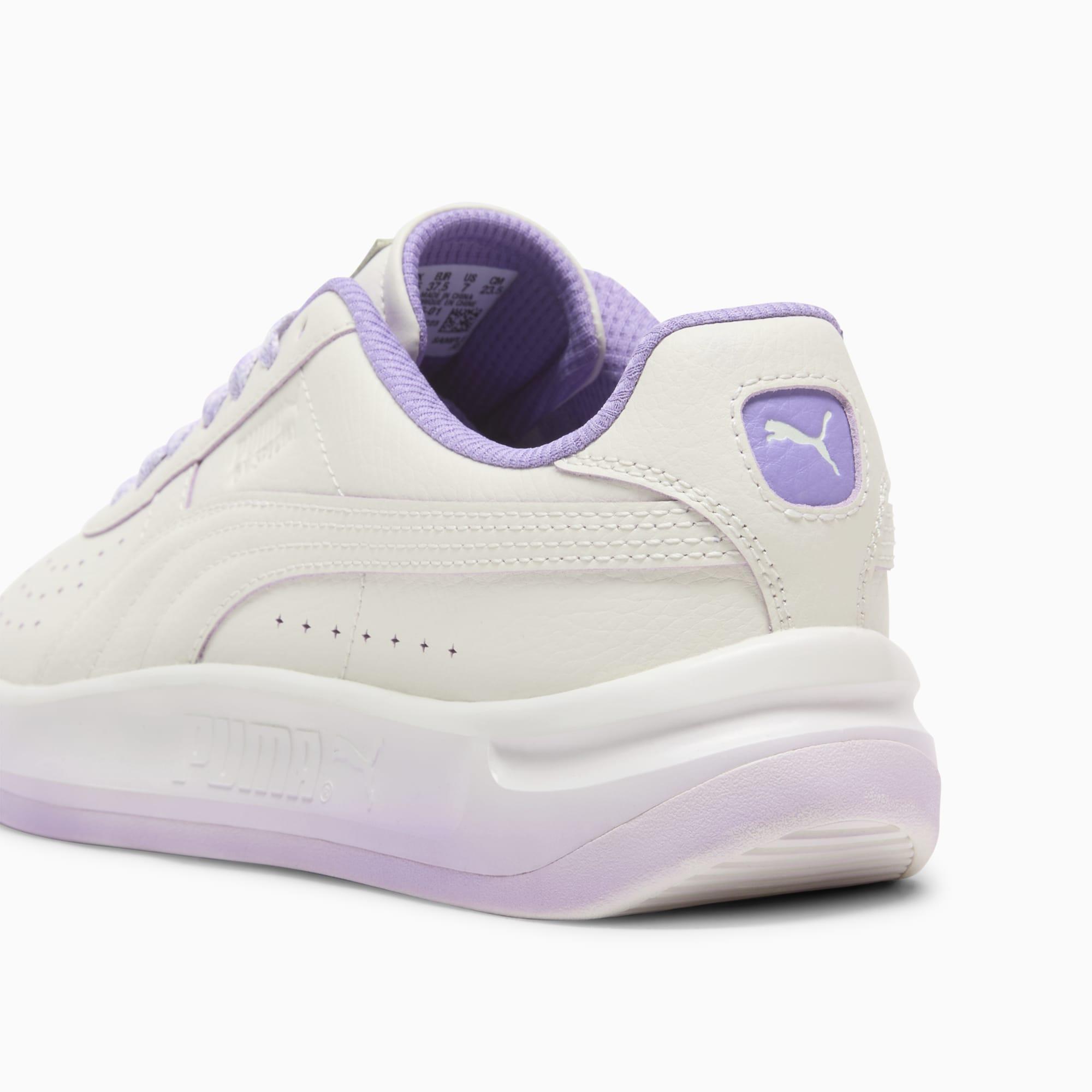 GV Special Mono Women's Sneakers Product Image