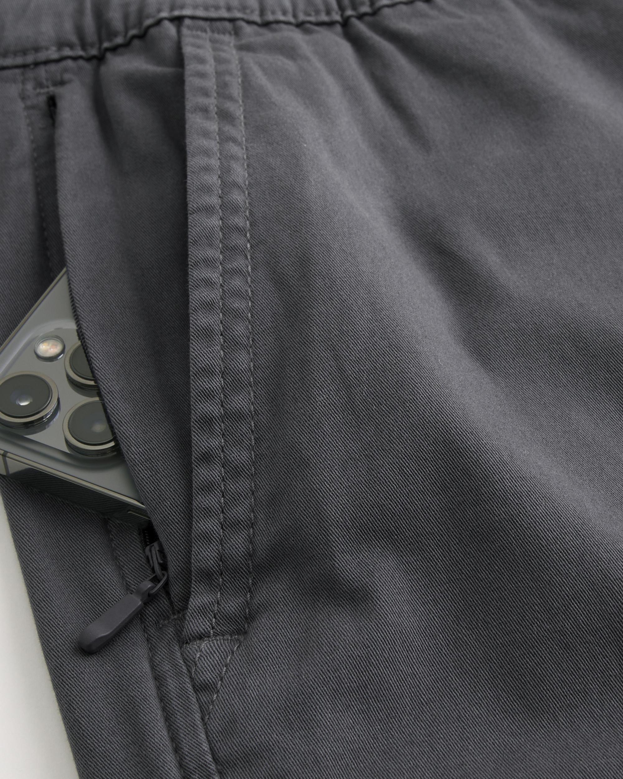 Relaxed Cargo Joggers Product Image