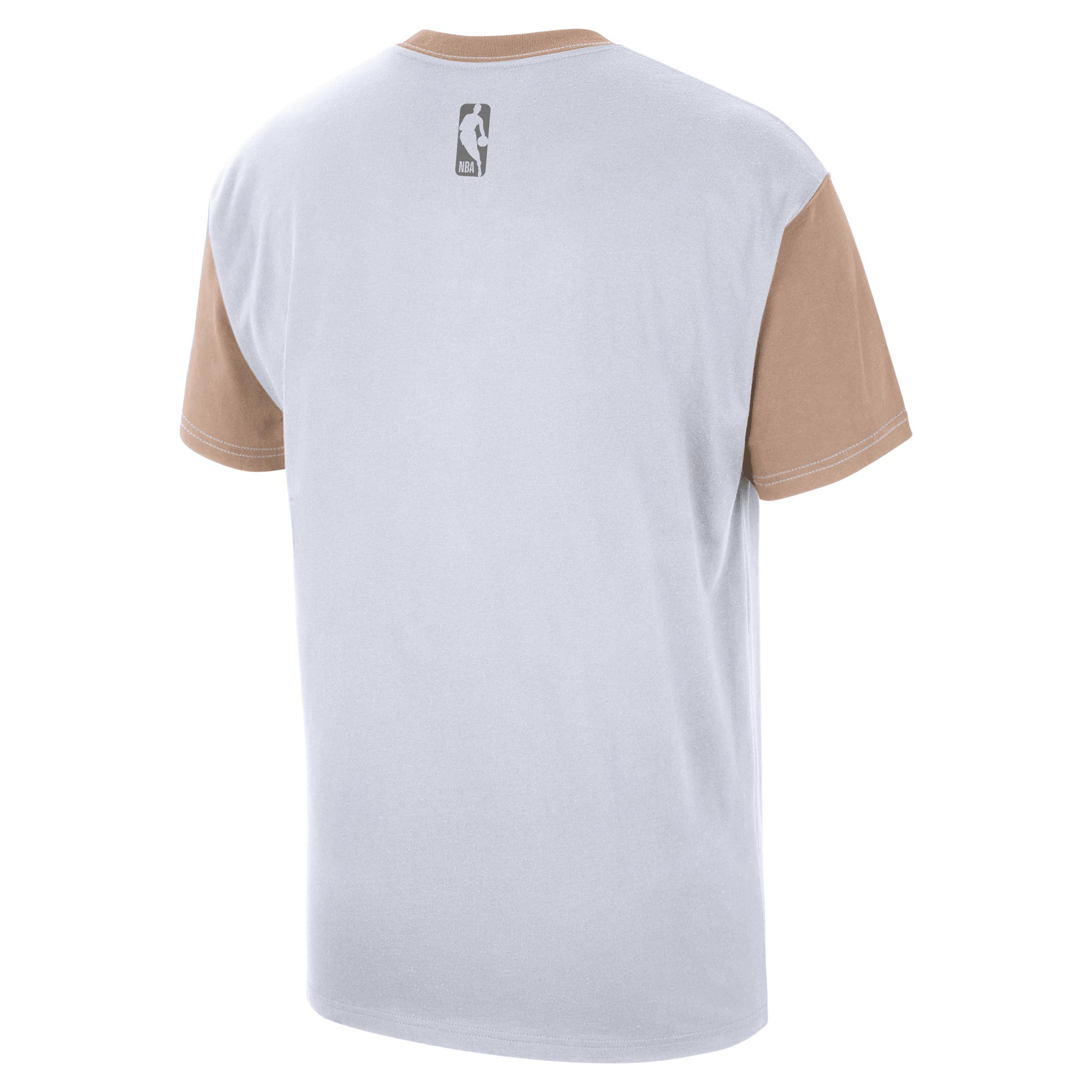 Chicago Bulls Courtside City Edition Men's Nike NBA T-Shirt Product Image