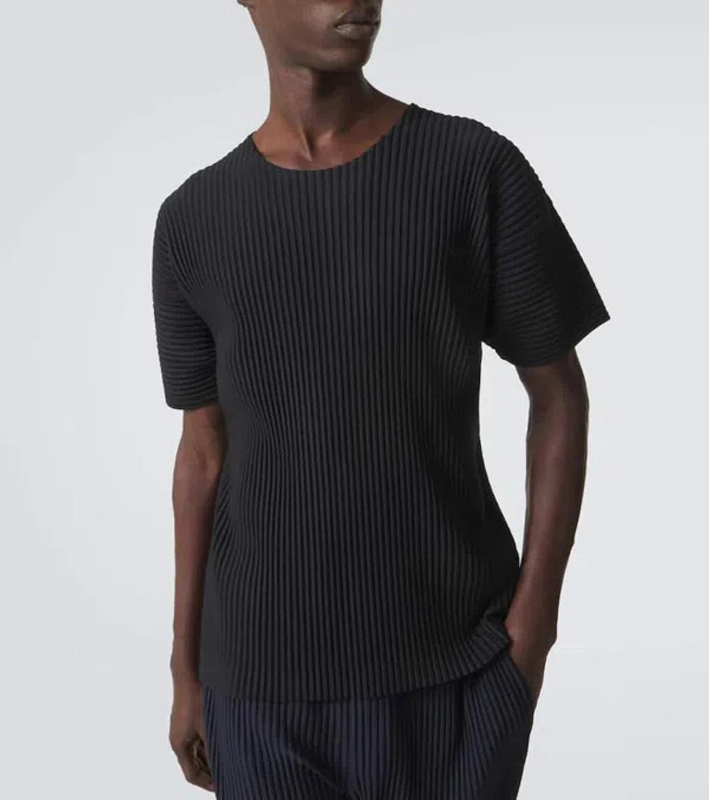 ISSEY MIYAKE Ribbed Crew Neck Short Sleeve T-shirt In Black Product Image