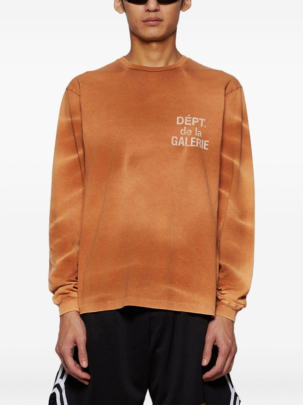 long-sleeve t-shirt Product Image