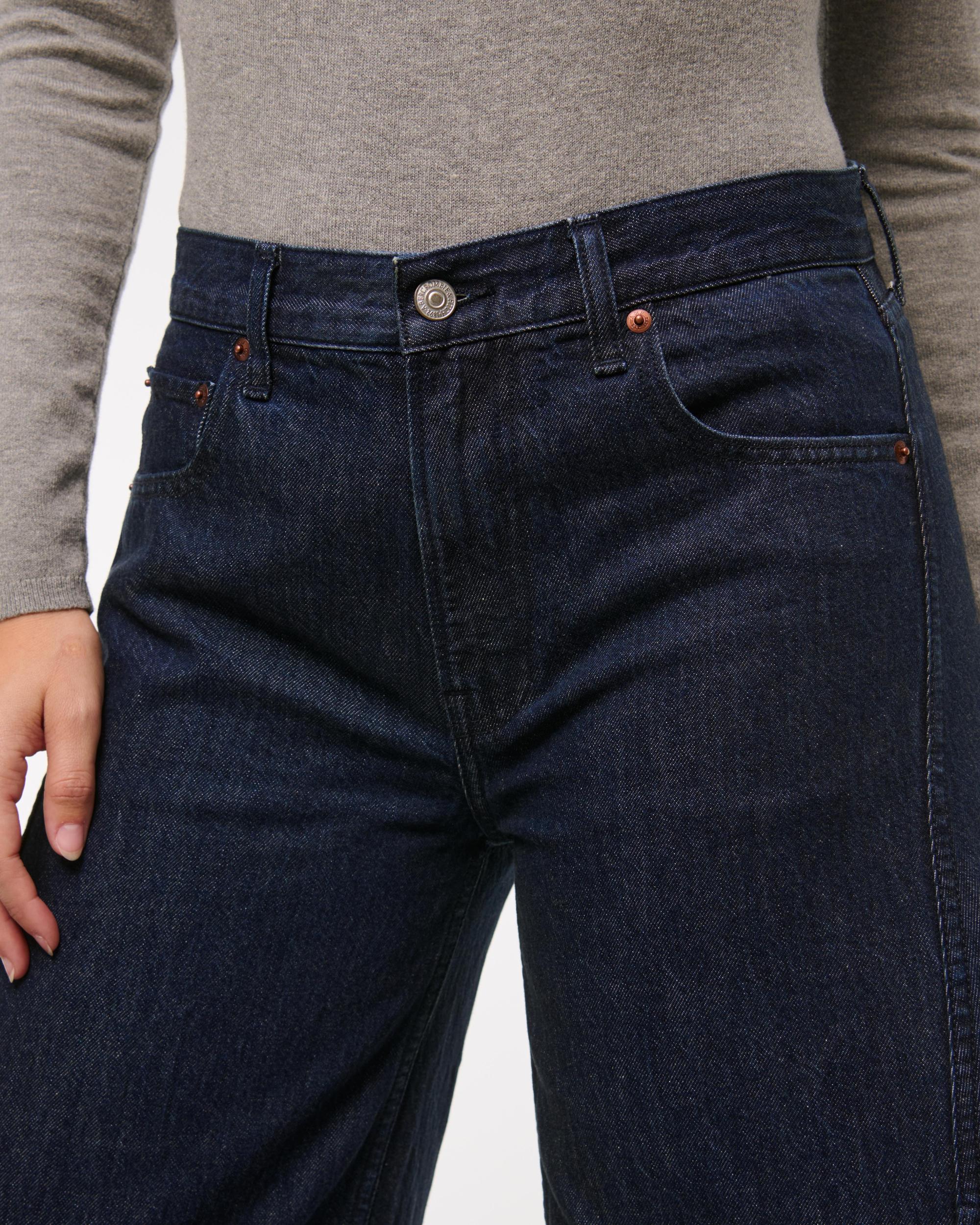 Curve Love Mid Rise Ultra Barrel Jean Product Image