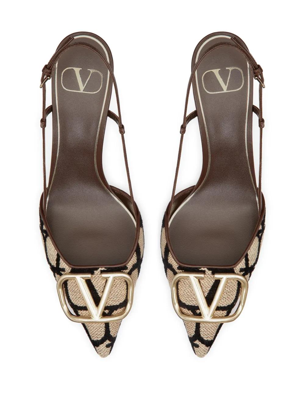 logo-detail slingback pumps Product Image