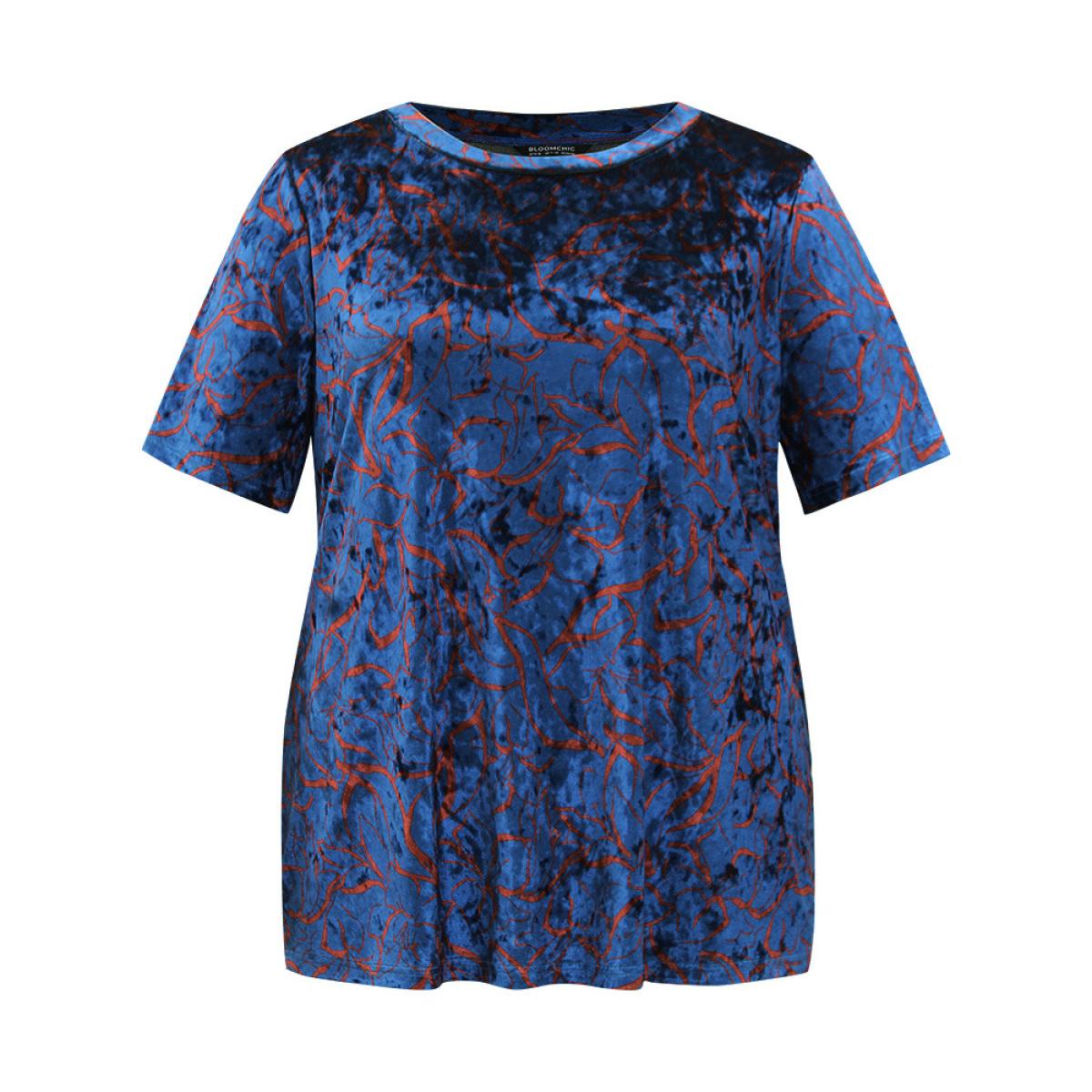 Plus Size Silhouette Floral Print Crew Neck T-shirt Aegean Women Elegant Printed Floral Round Neck Dailywear T-shirts BloomChic 28/5X Product Image