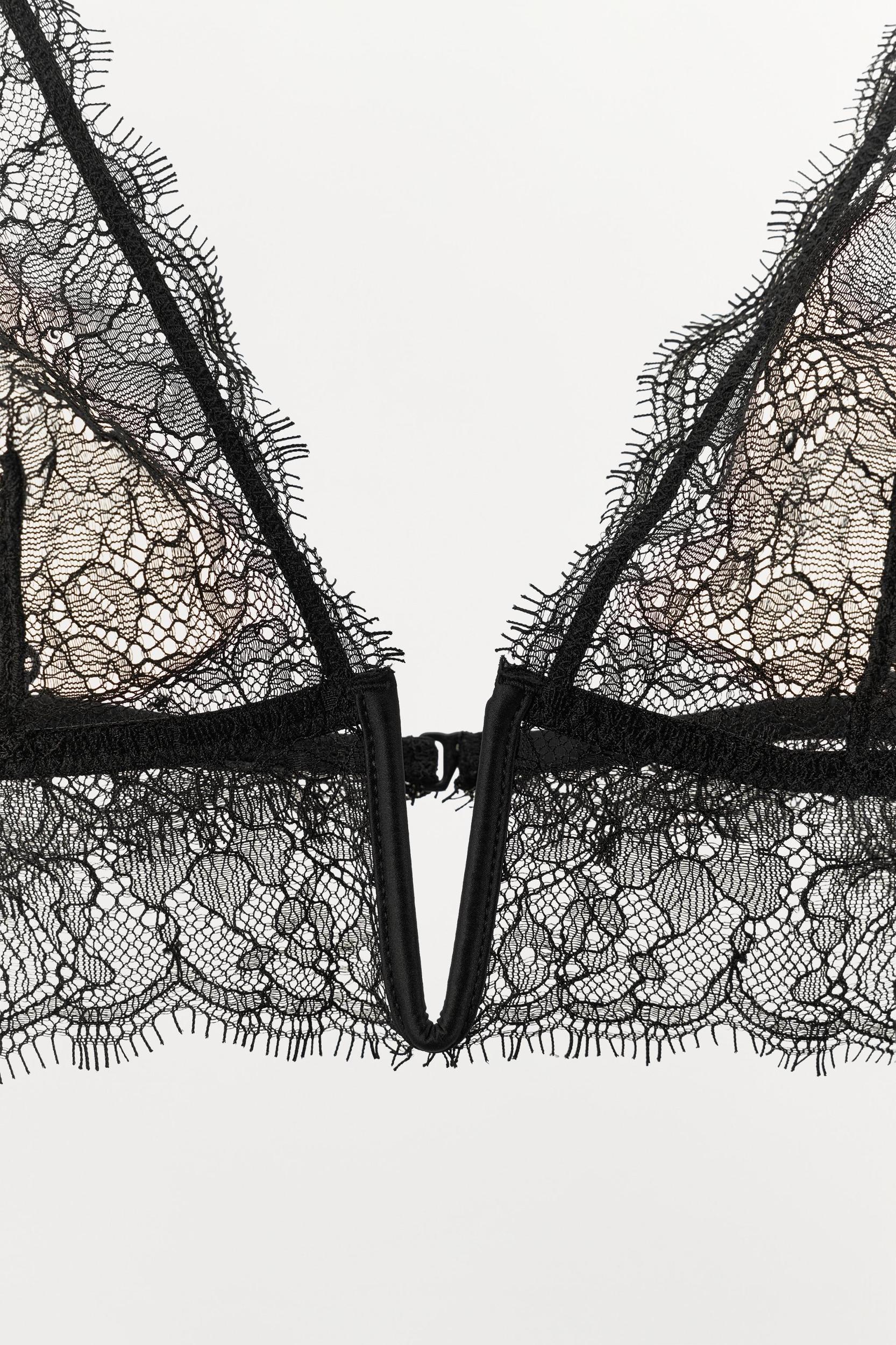 LACE TRIANGLE BRA Product Image