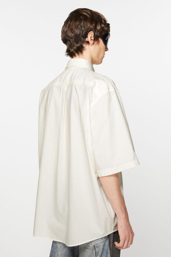 Short sleeve button-up shirt Product Image