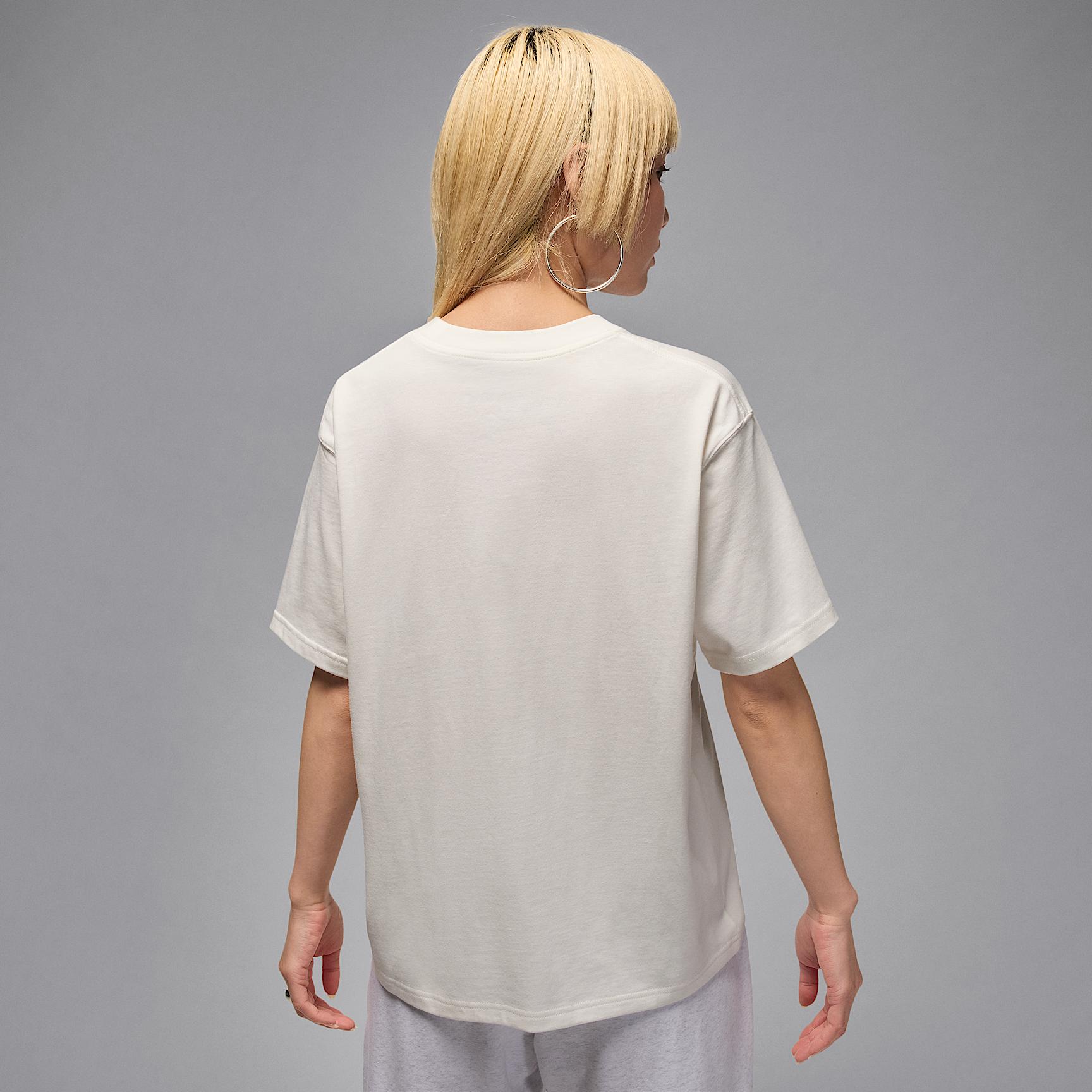 Womens Jordan Flight Graphic T-Shirt | IB9943-133 Product Image