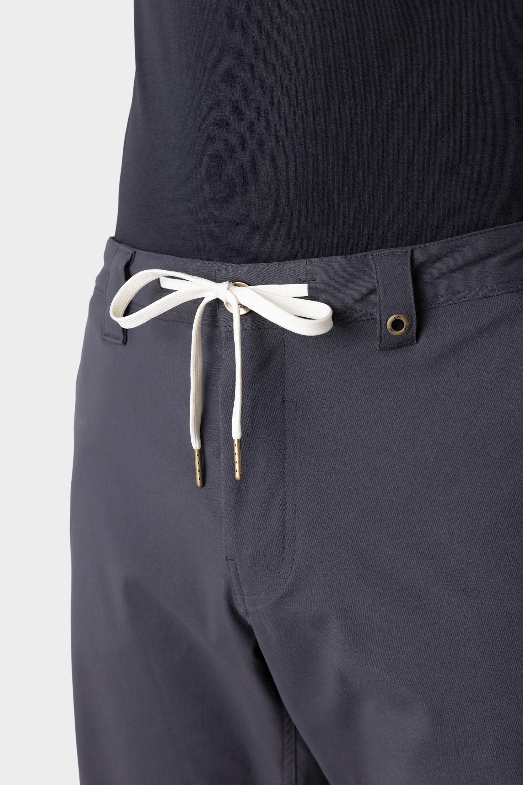 686 Men's Everywhere Hybrid Short Male Product Image