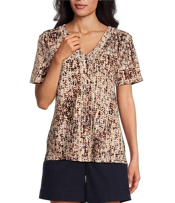 Westbound Animal Texture Short Sleeve V-Neck Top Product Image