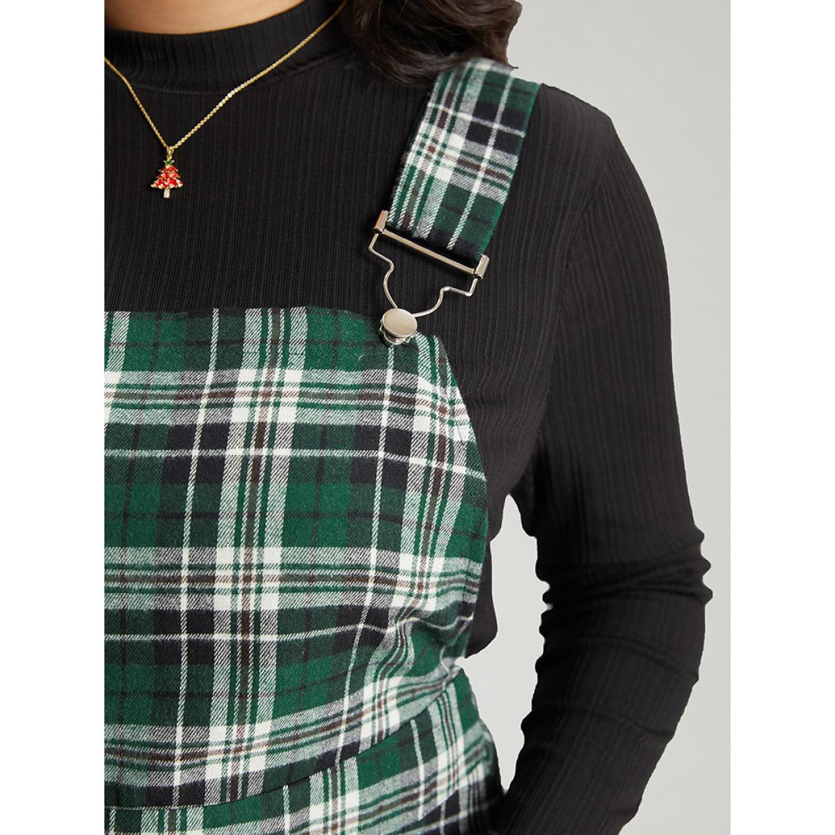 Plus Size Christmas Plaid Patched Pocket Overall Cami Dress DarkGreen Women Elegant Adjustable Straps Spaghetti Strap Sleeveless Curvy Midi Dress BloomChic 12/L Product Image