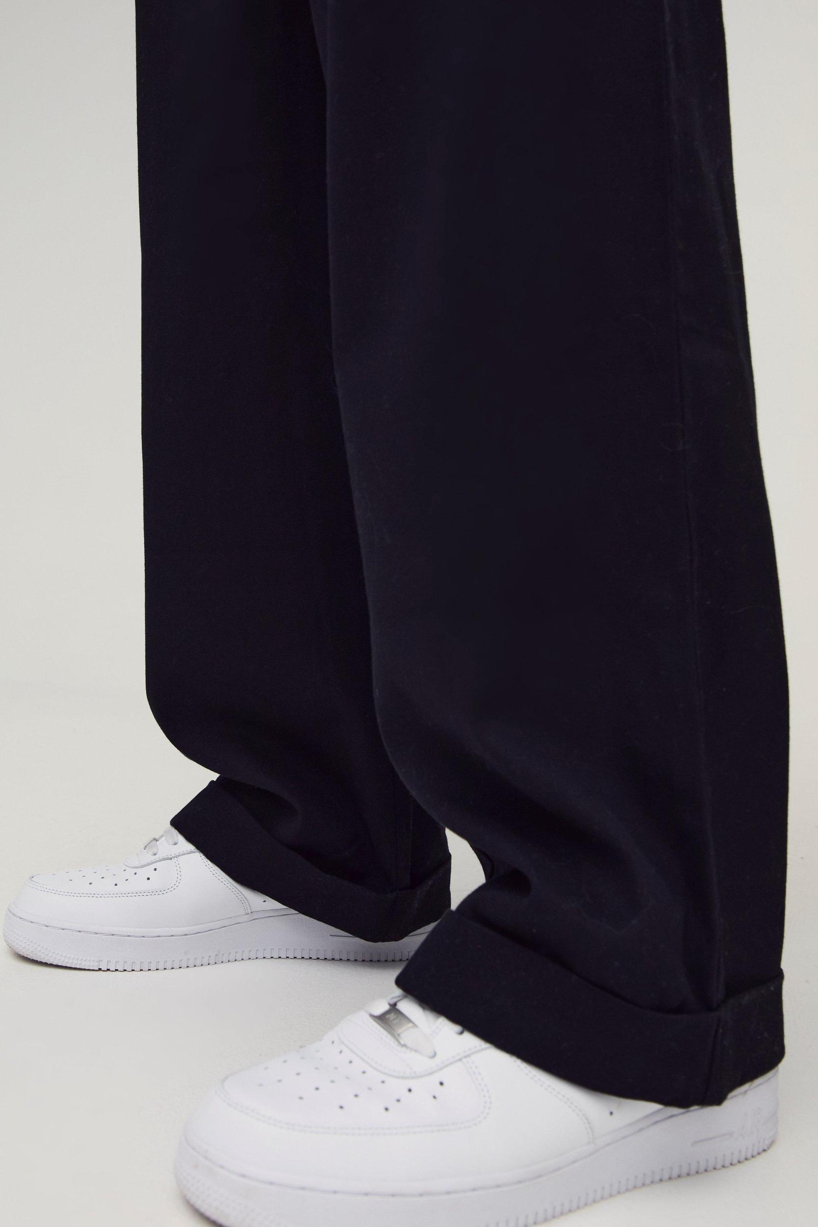 Elasticated Waist Baggy Cuffed Hem Cargo Pants | boohooMAN USA Product Image