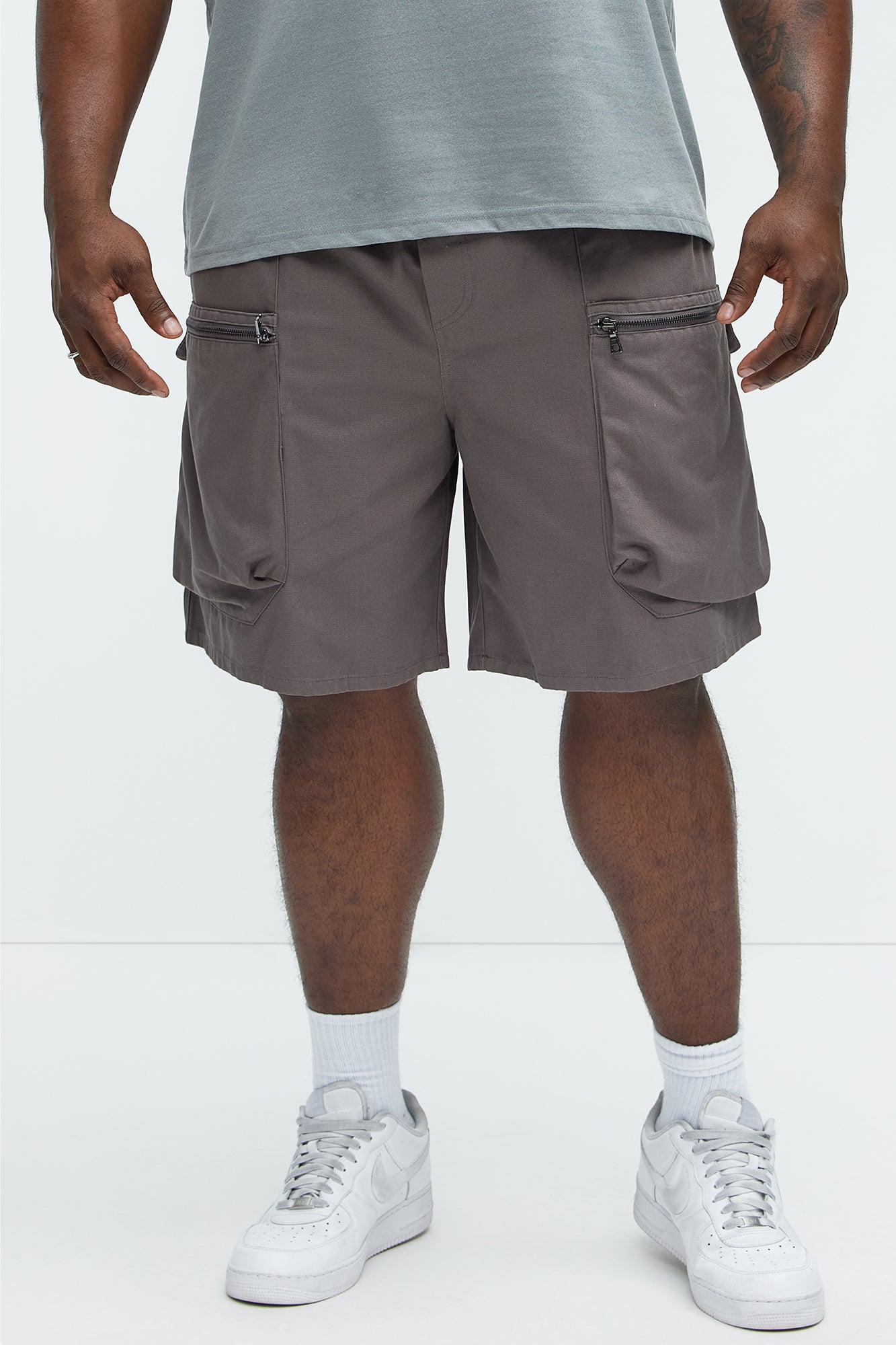 Stacked Cargo Pockets Relaxed Shorts - Grey Product Image