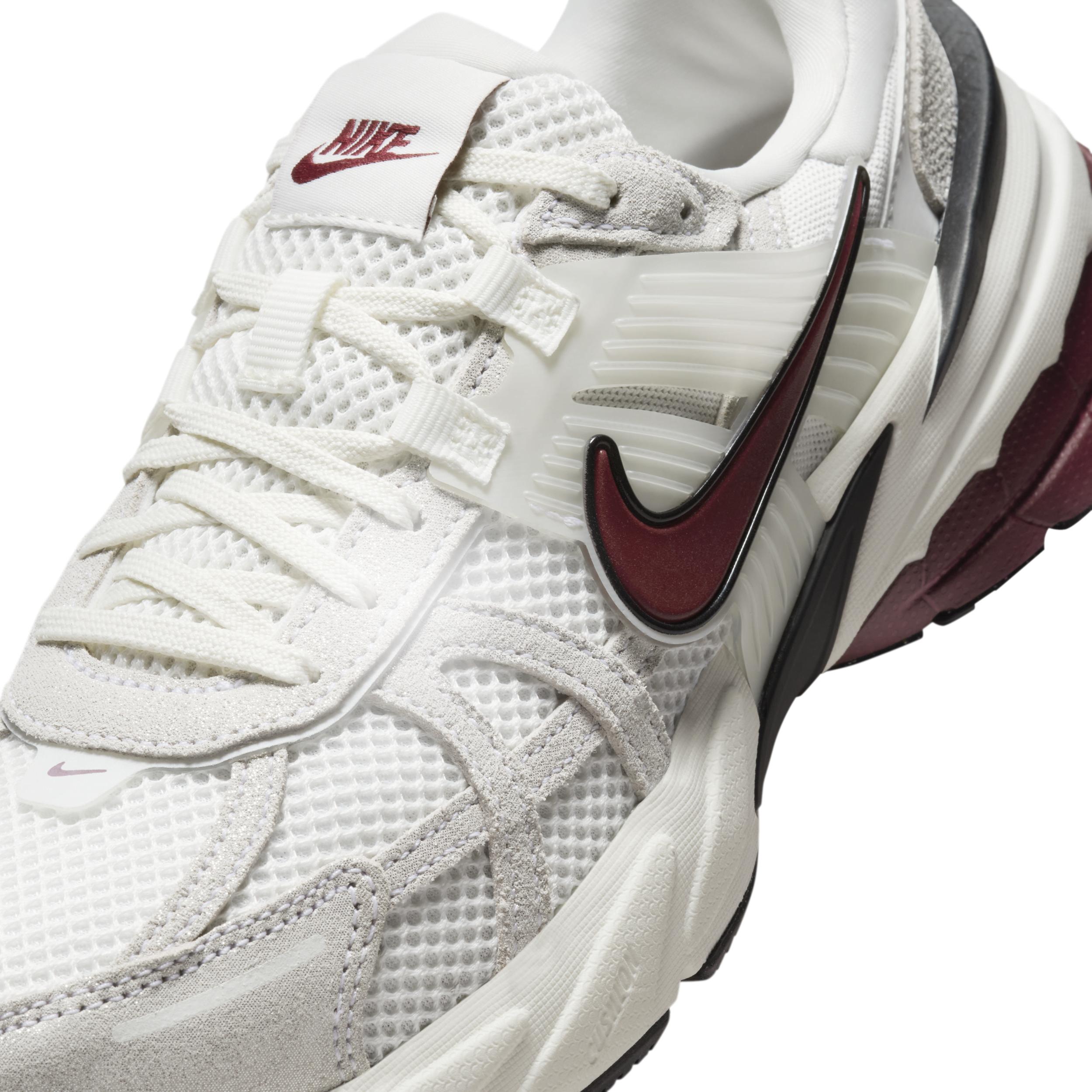 Nike Womens V2K Run SE Shoes | HQ3500-100 Product Image