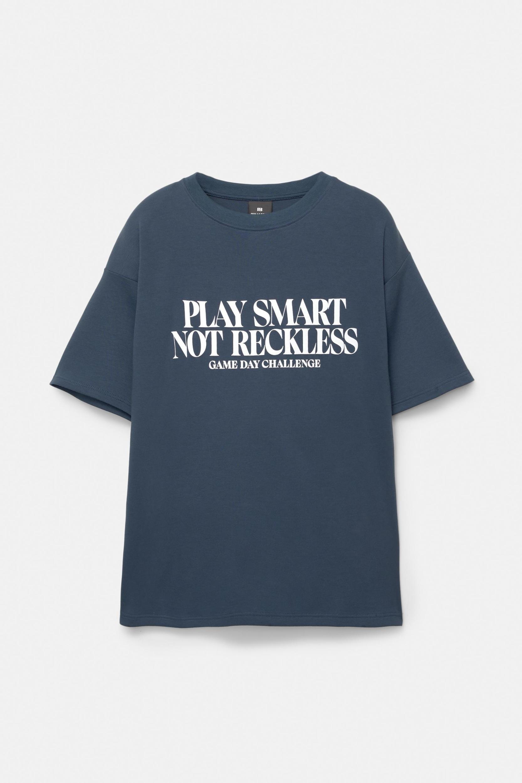 Embroidered short sleeve sweatshirt Product Image