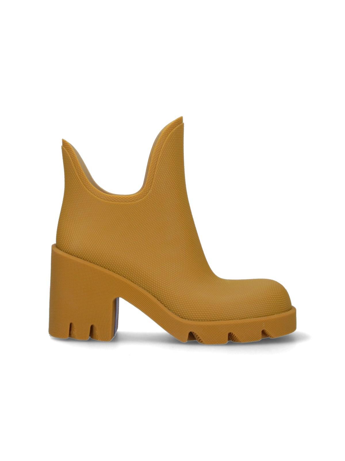 BURBERRY Boot Marsh In Gold Product Image