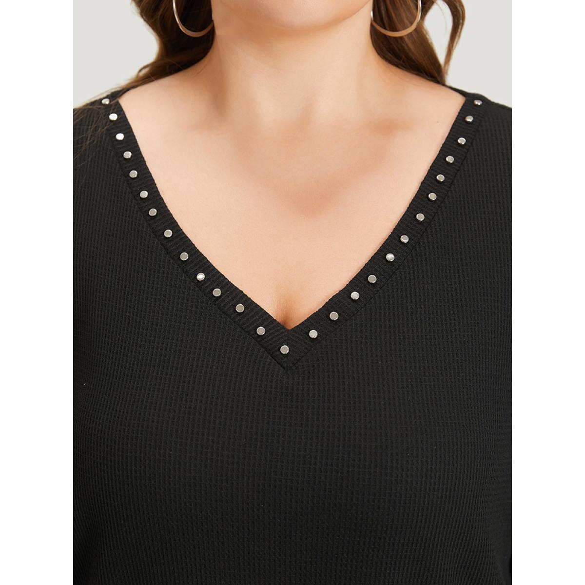 Plus Size Plain Rivets V Neck Elastic Cuffs Sweatshirt Women Black Casual Elastic cuffs V-neck Dailywear Sweatshirts BloomChic 22-24/3X Product Image