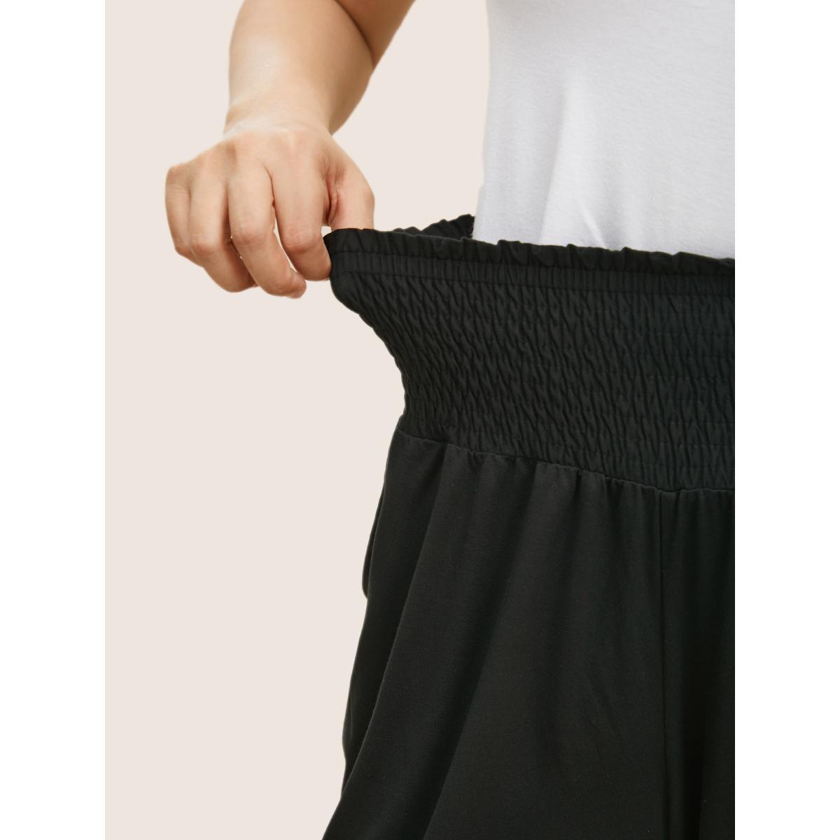 Plus Size Plain Shirred Pocket Elastic Waist Pants Women Black Casual Loose High Rise Everyday Pants BloomChic 28/5X Product Image