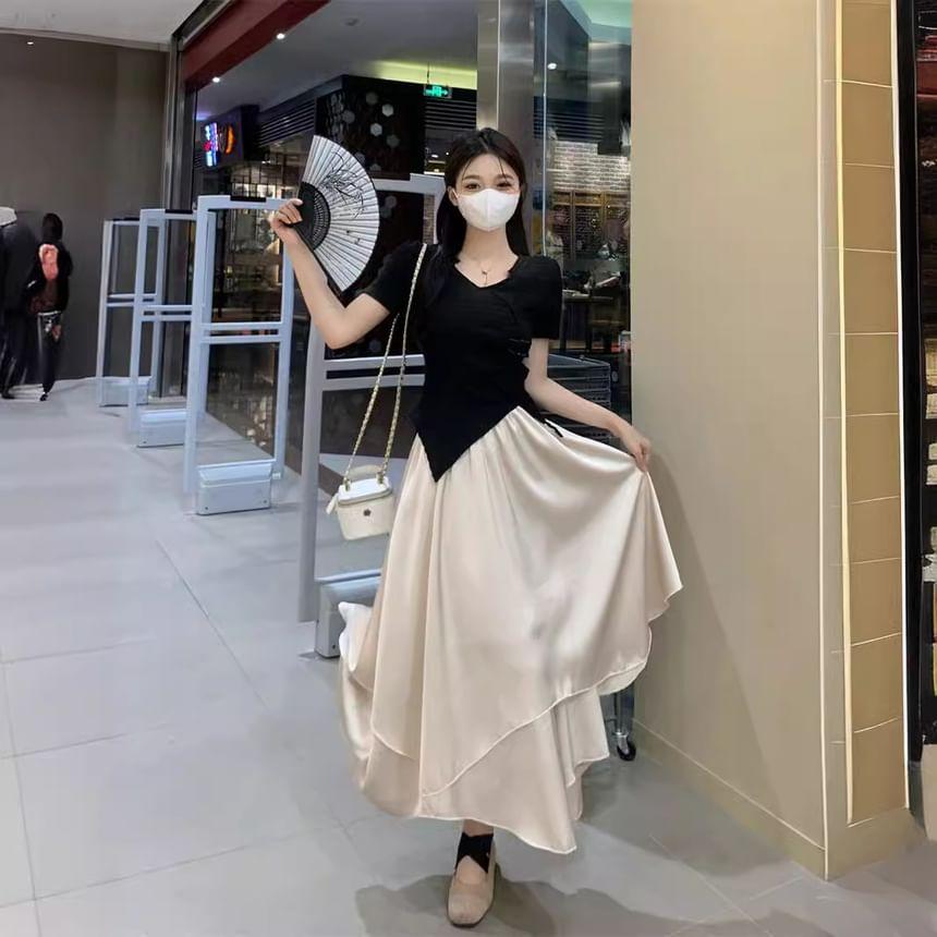 Short-Sleeve V-Neck Plain Slit Knit Top / High Rise Plain Maxi A-Line Skirt Product Image