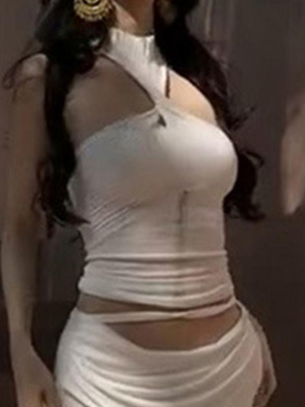 Half-High Neckline With Twisted Cut-Outs Halter Vest Product Image