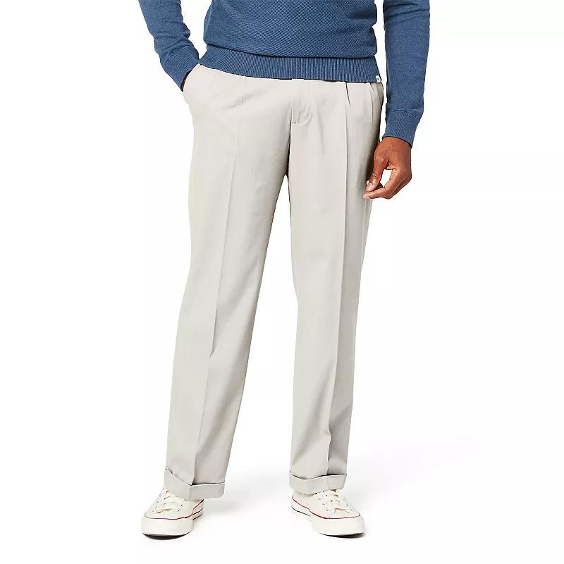 Men's Dockers® Relaxed Fit Comfort Stretch Pleated Cuffed Khaki Pants,  Product Image