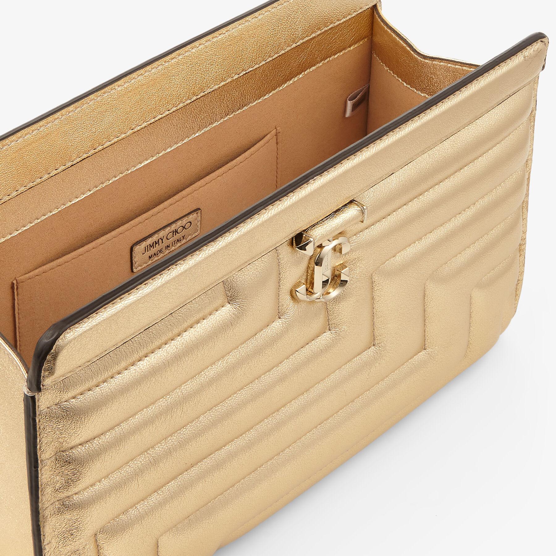 Avenue Pouch Product Image