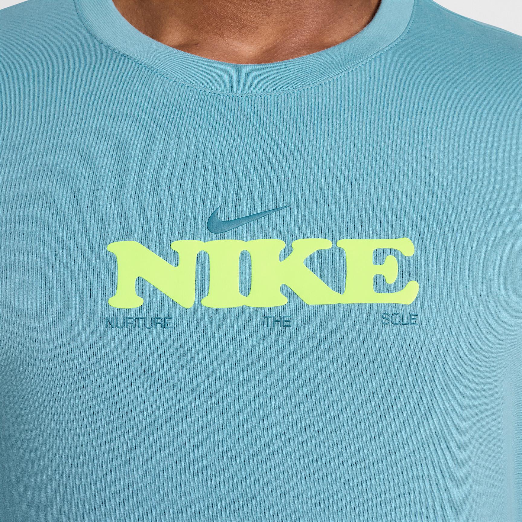 Nike Sportswear Men's T-Shirt Product Image