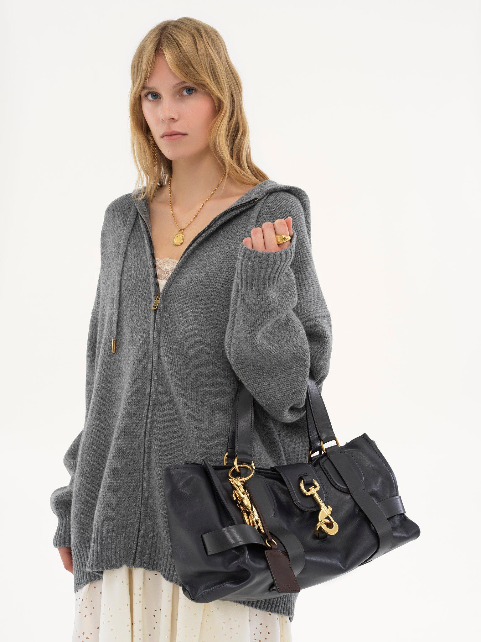 Kerala 25 handbag in soft leather Product Image