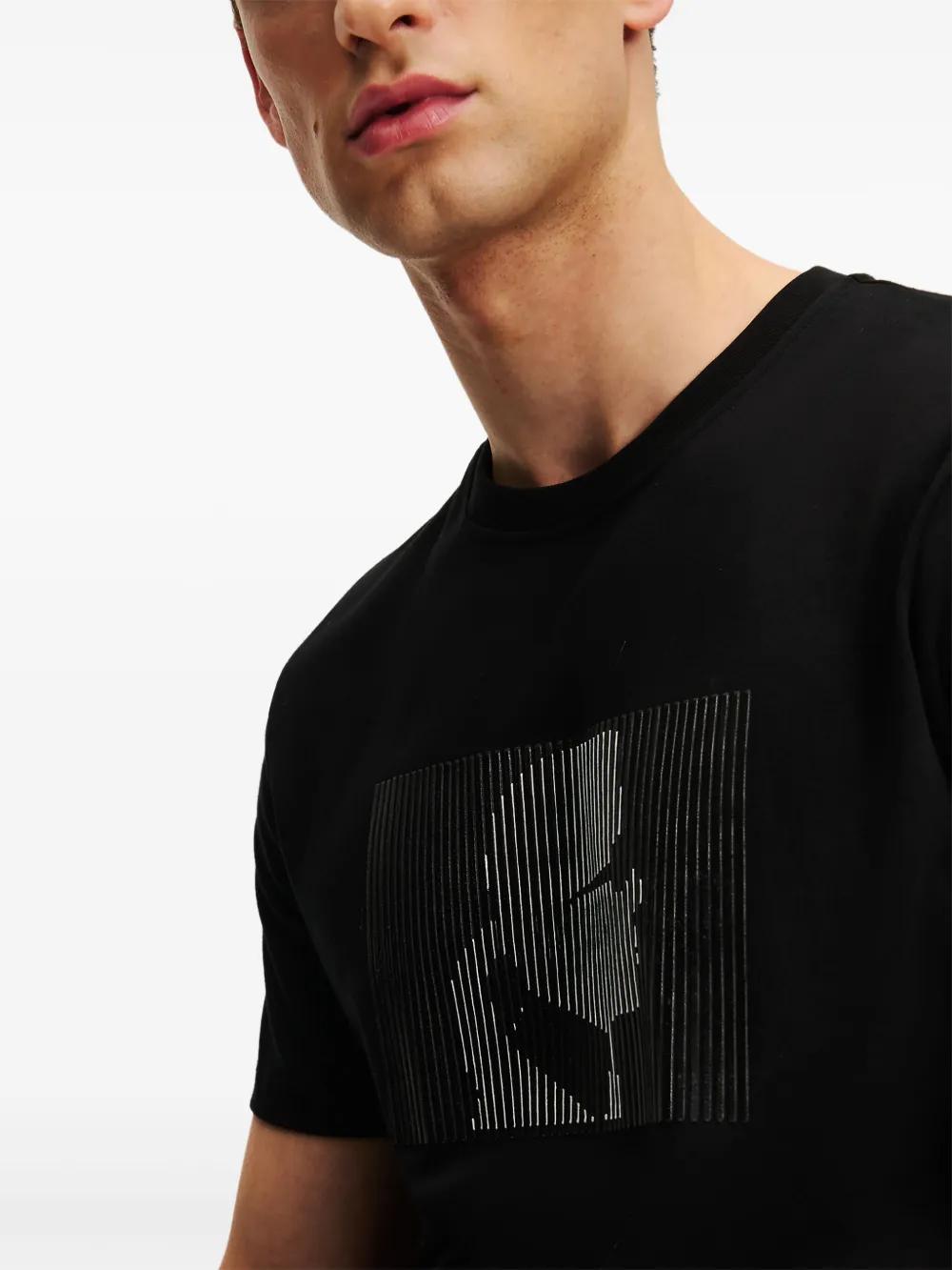 x On Active Short-Sleeve T-Shirt Product Image