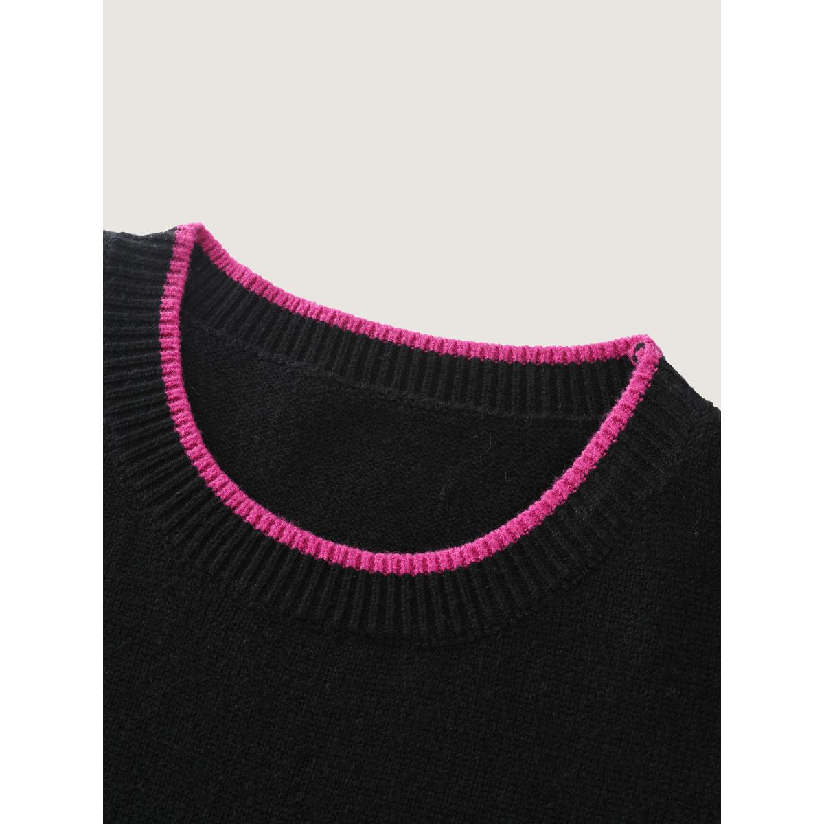 Plus Size Embroidered Sleeve Contrast Trim Pullover Black Women Leisure Loose Long Sleeve Round Neck Casual Pullovers BloomChic 30/6X Product Image