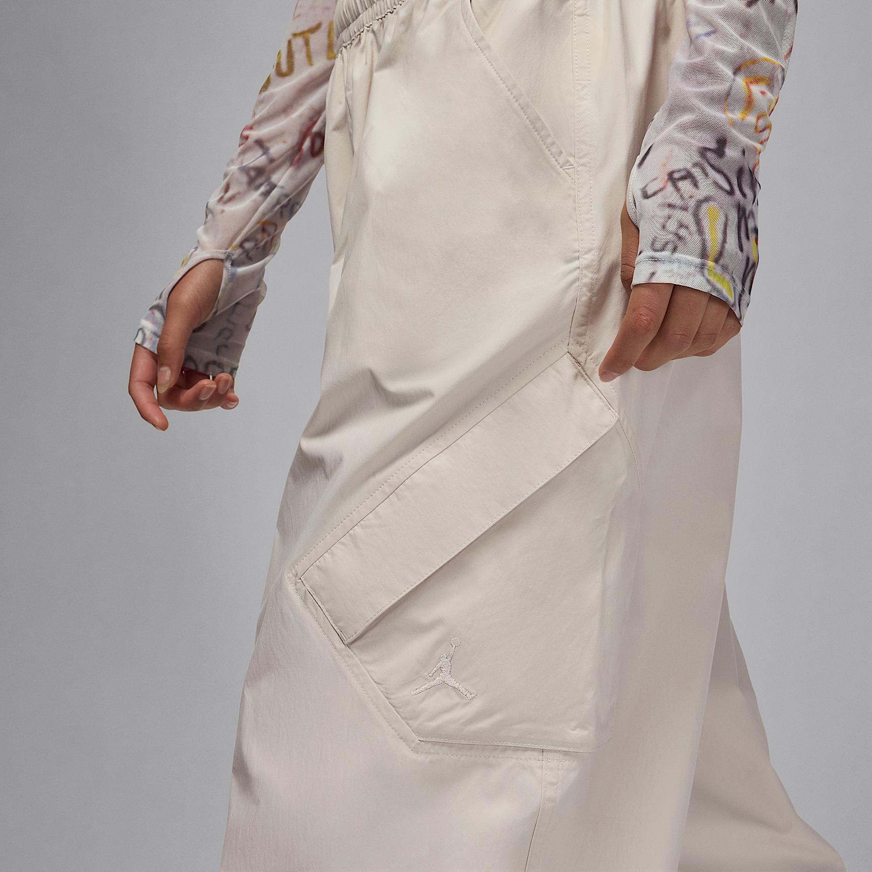 Womens Jordan Flight Chicago Parachute Pants | HM6144-068 Product Image