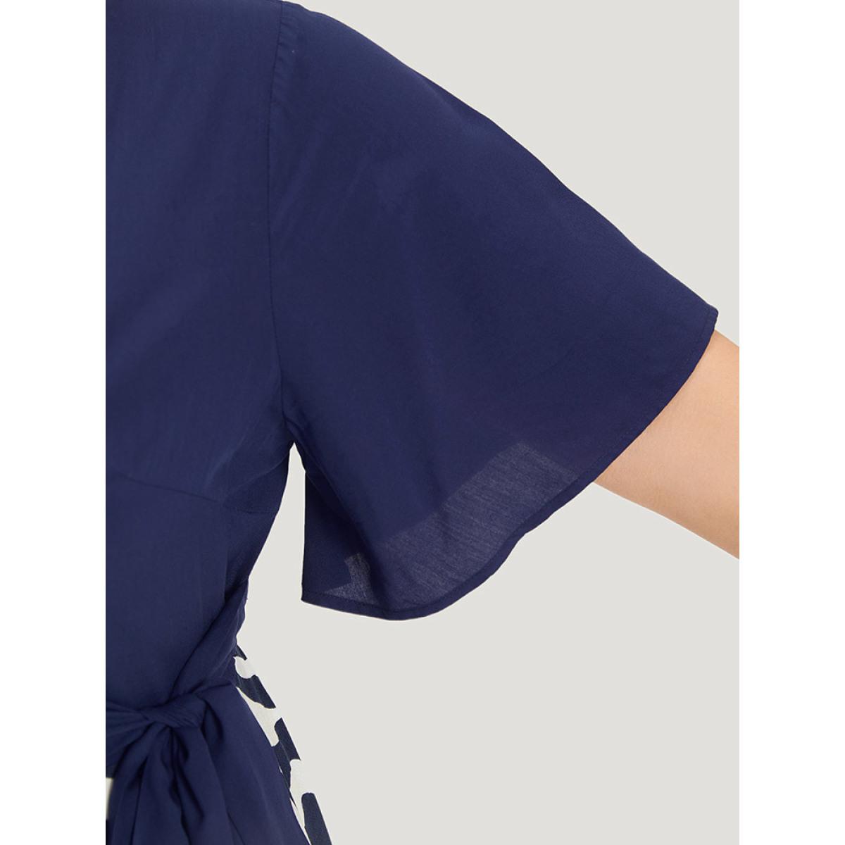 Plus Size Water Ripple Patchwork Wrap Pocket Knotted Dress Navy Women Office Wrap V-neck Sleeveless Curvy Midi Dress BloomChic 30/6X Product Image