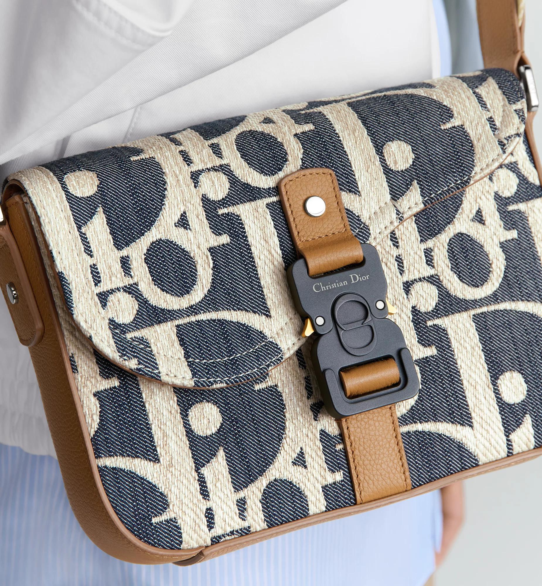 Saddle Messenger Bag Product Image