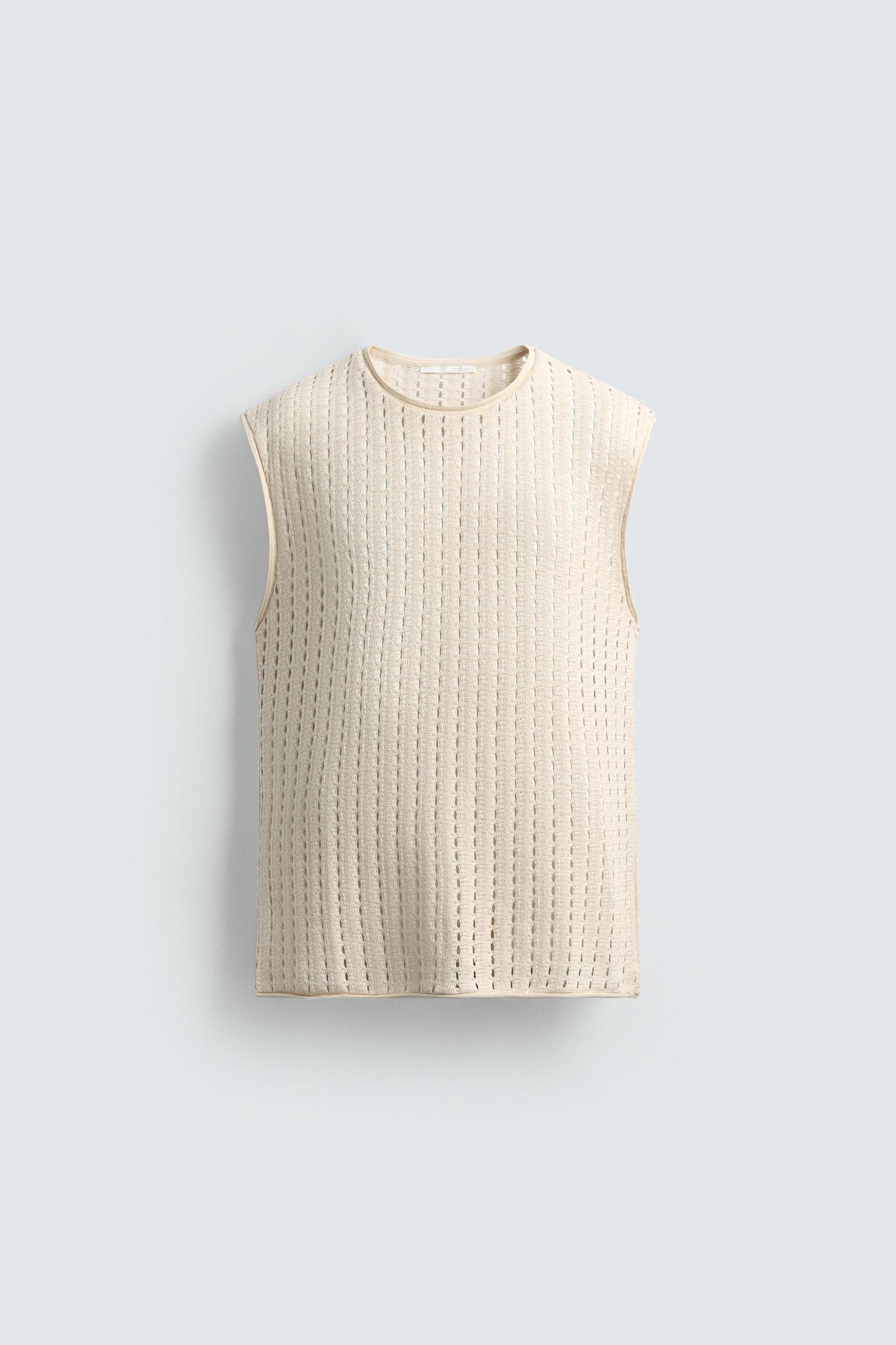 SLEEVELESS KNIT T-SHIRT Product Image
