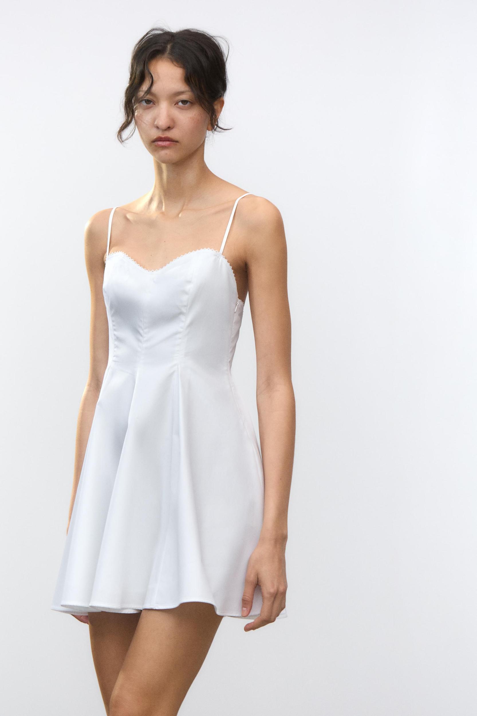 SHORT LACE DRESS Product Image