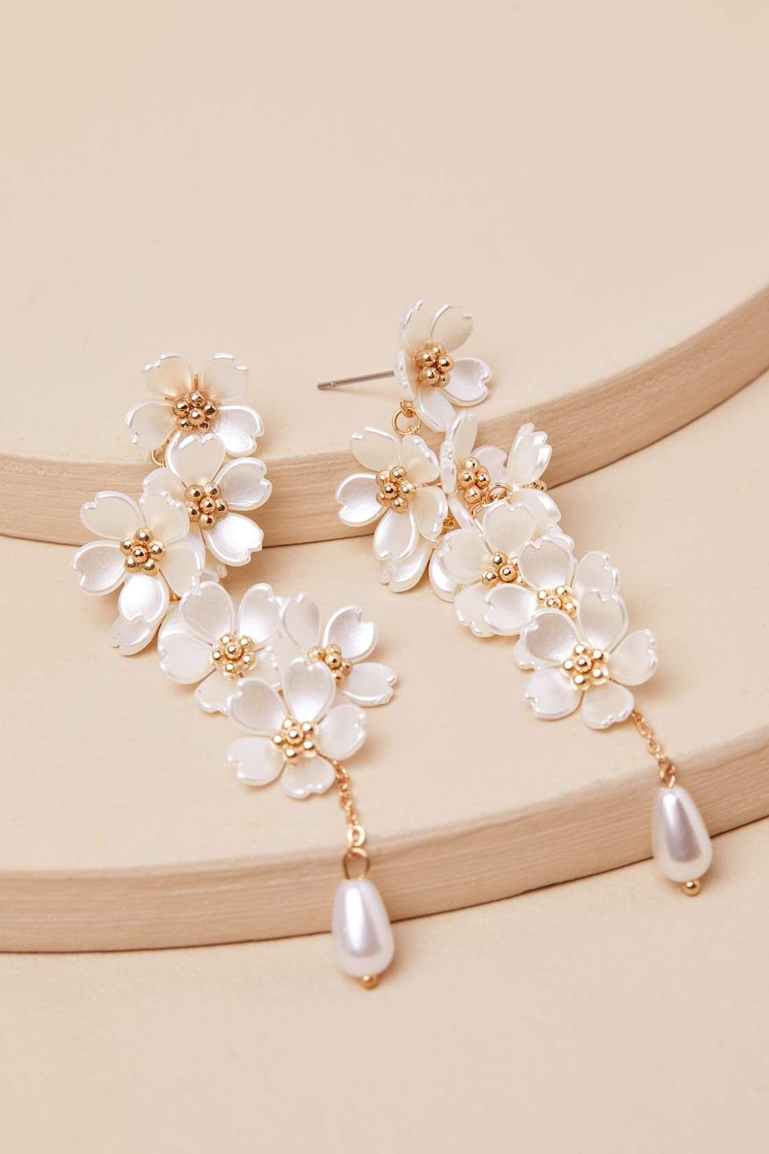 Angelisa White and Gold Flower Statement Earrings Product Image