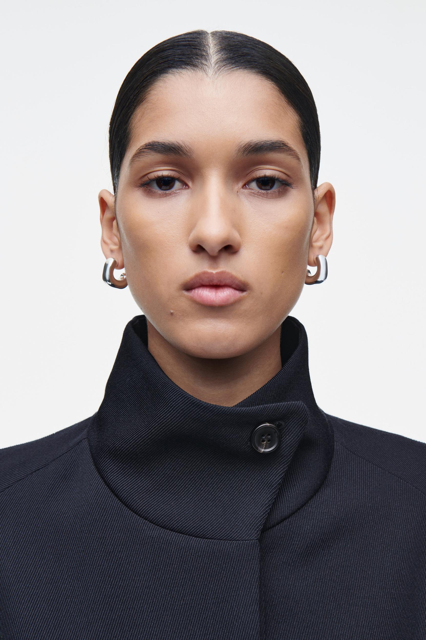 TRAPEZE WOOL-BLEND COAT Product Image