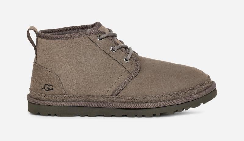UGG Mens Neumel Leather Shoes Chukka Boots Product Image