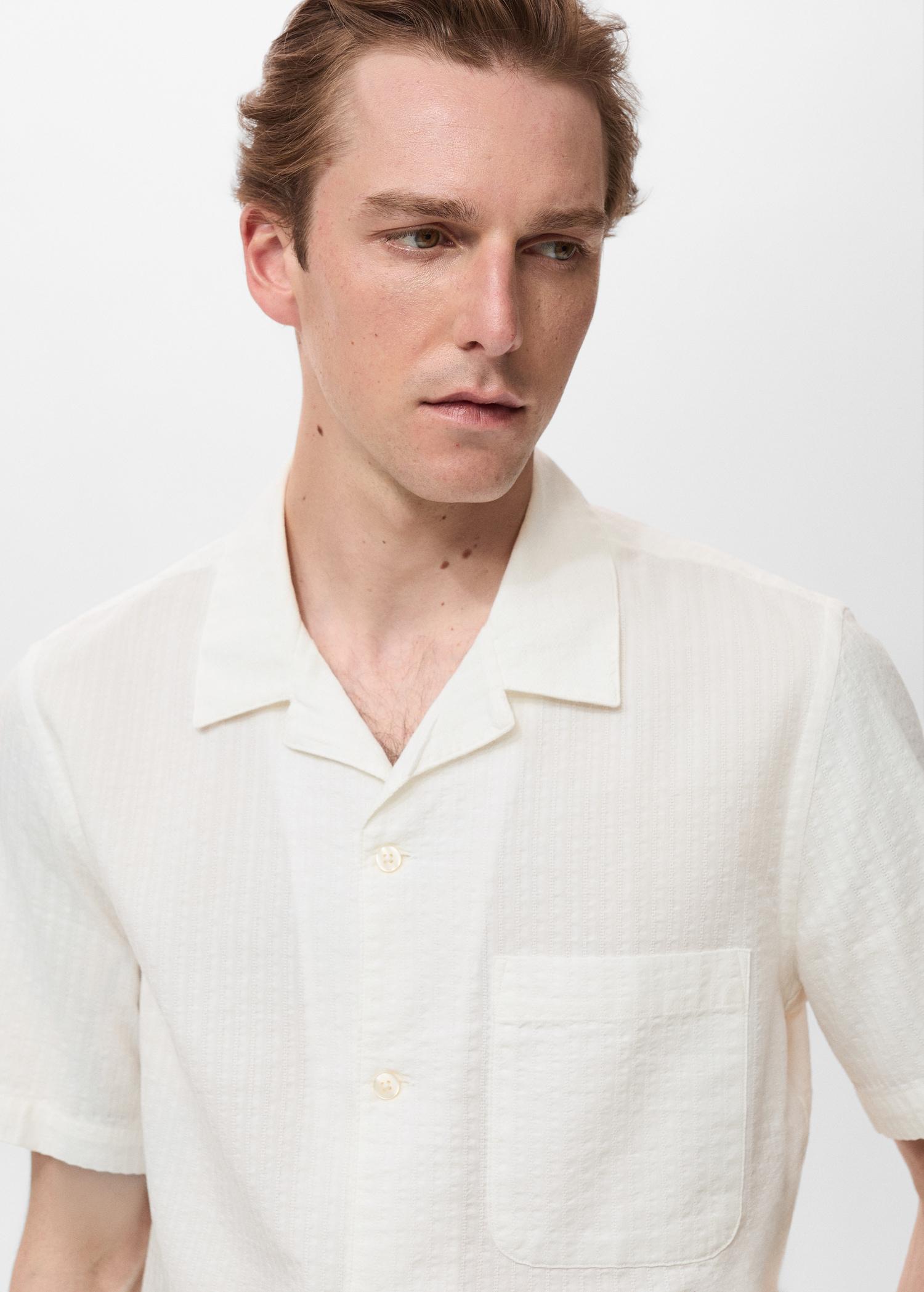 Regular fit seersucker shirt - Men | MANGO USA Product Image
