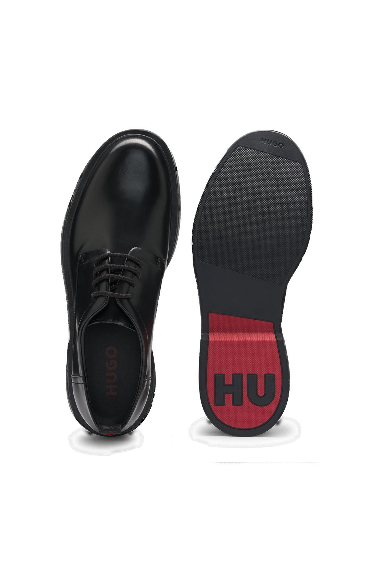 Derby shoes in brush-off leather Product Image