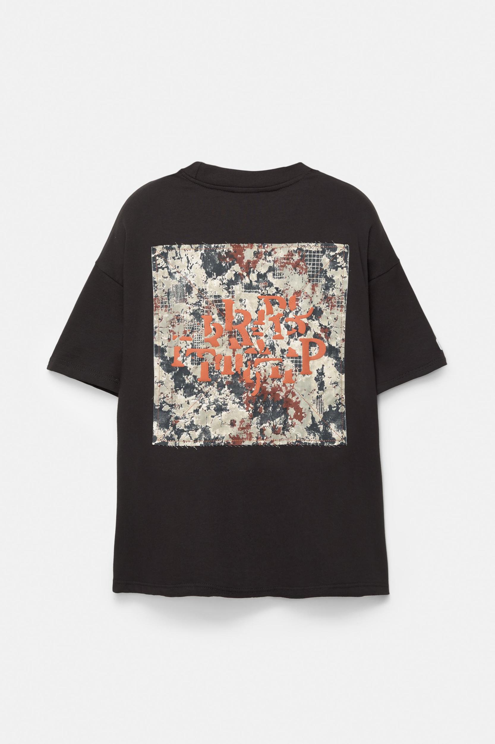 Short sleeve sweatshirt with patch Product Image