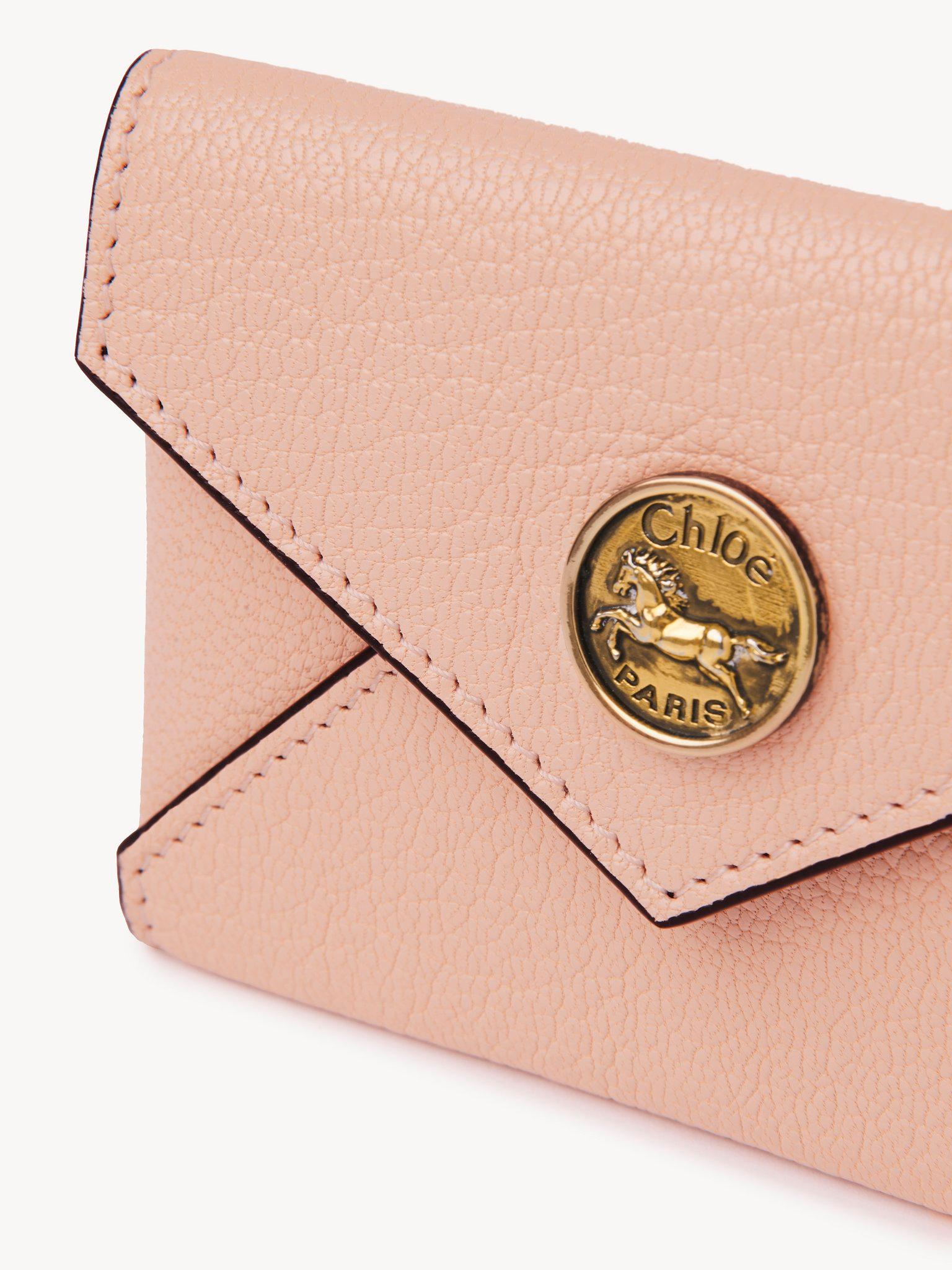 Envelope card holder in grained leather Product Image