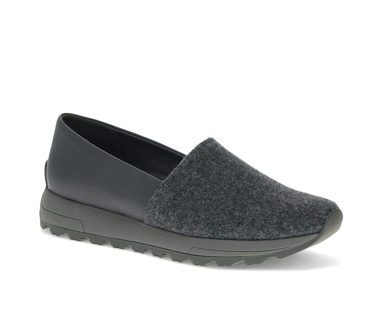 Women's Baretraps Gennie Casual Slip-On Product Image
