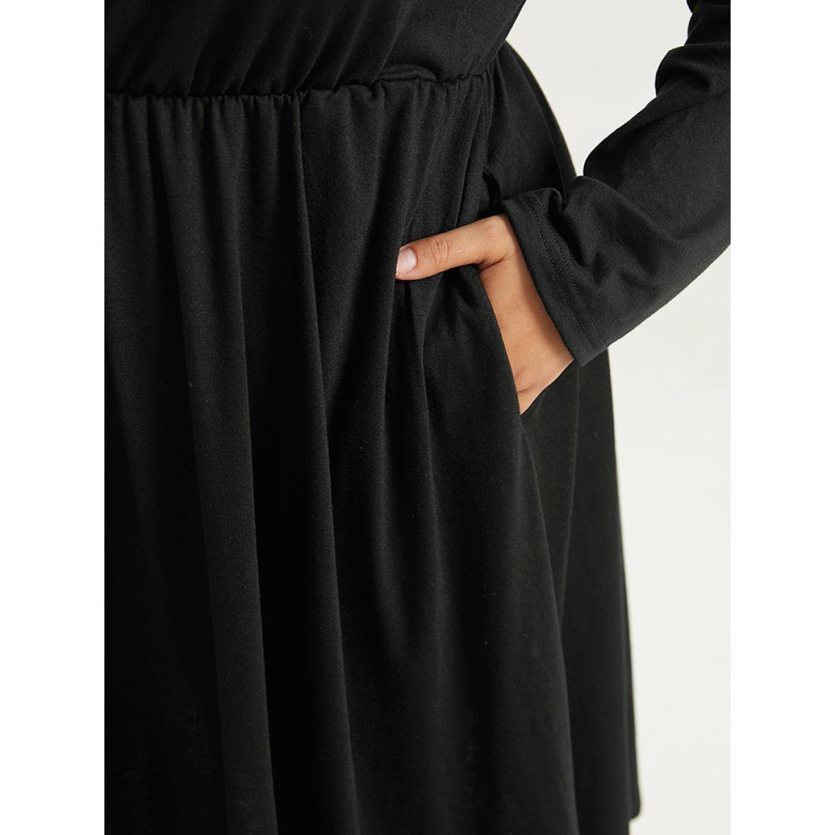 Plus Size Supersoft Essentials Contrast Webbing Pocket Dress Black Women Casual Plain V-neck Long Sleeve Curvy Midi Dress BloomChic 10/M Product Image