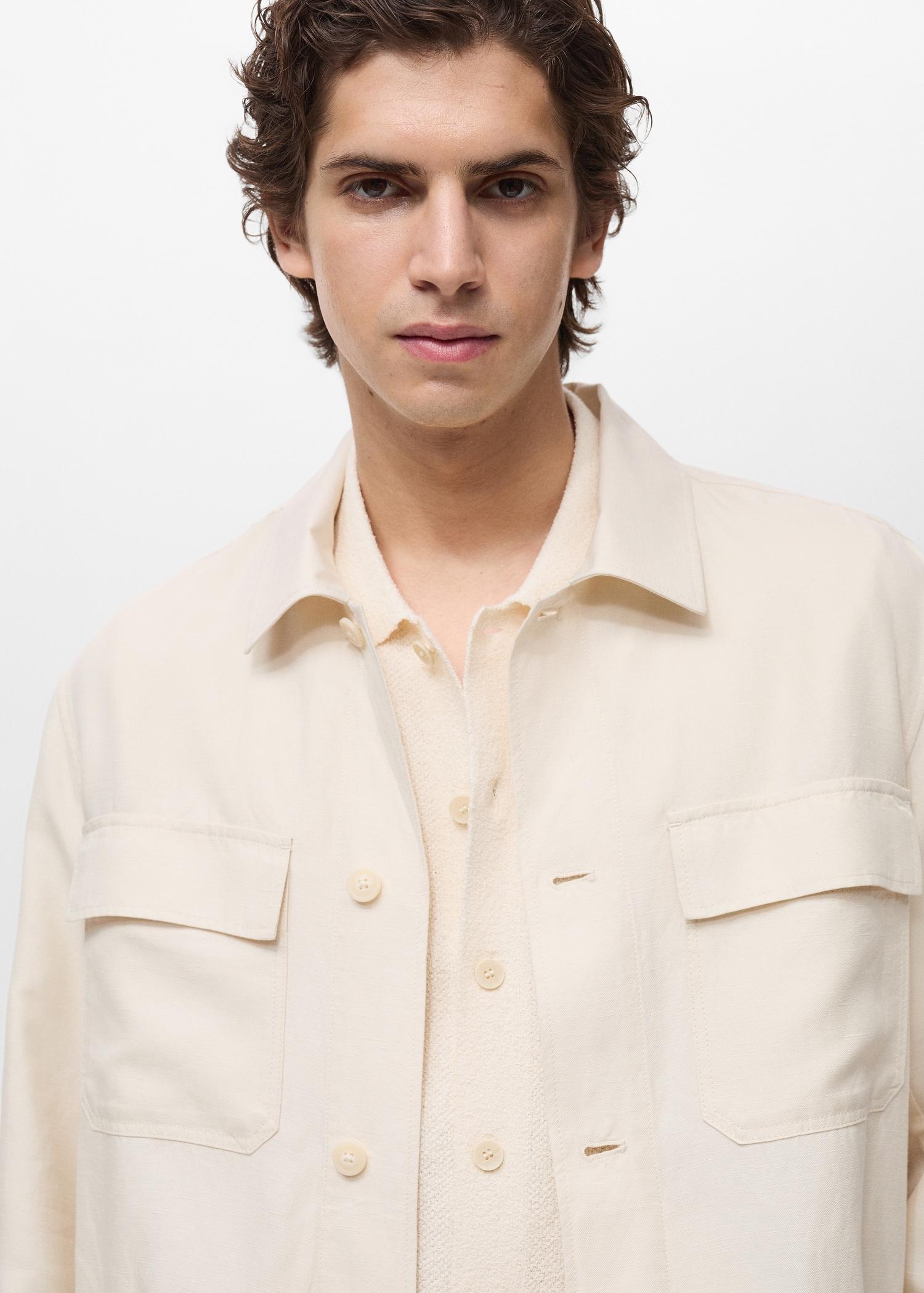 Bowling-style overshirt in a linen blend - Men | MANGO USA Product Image