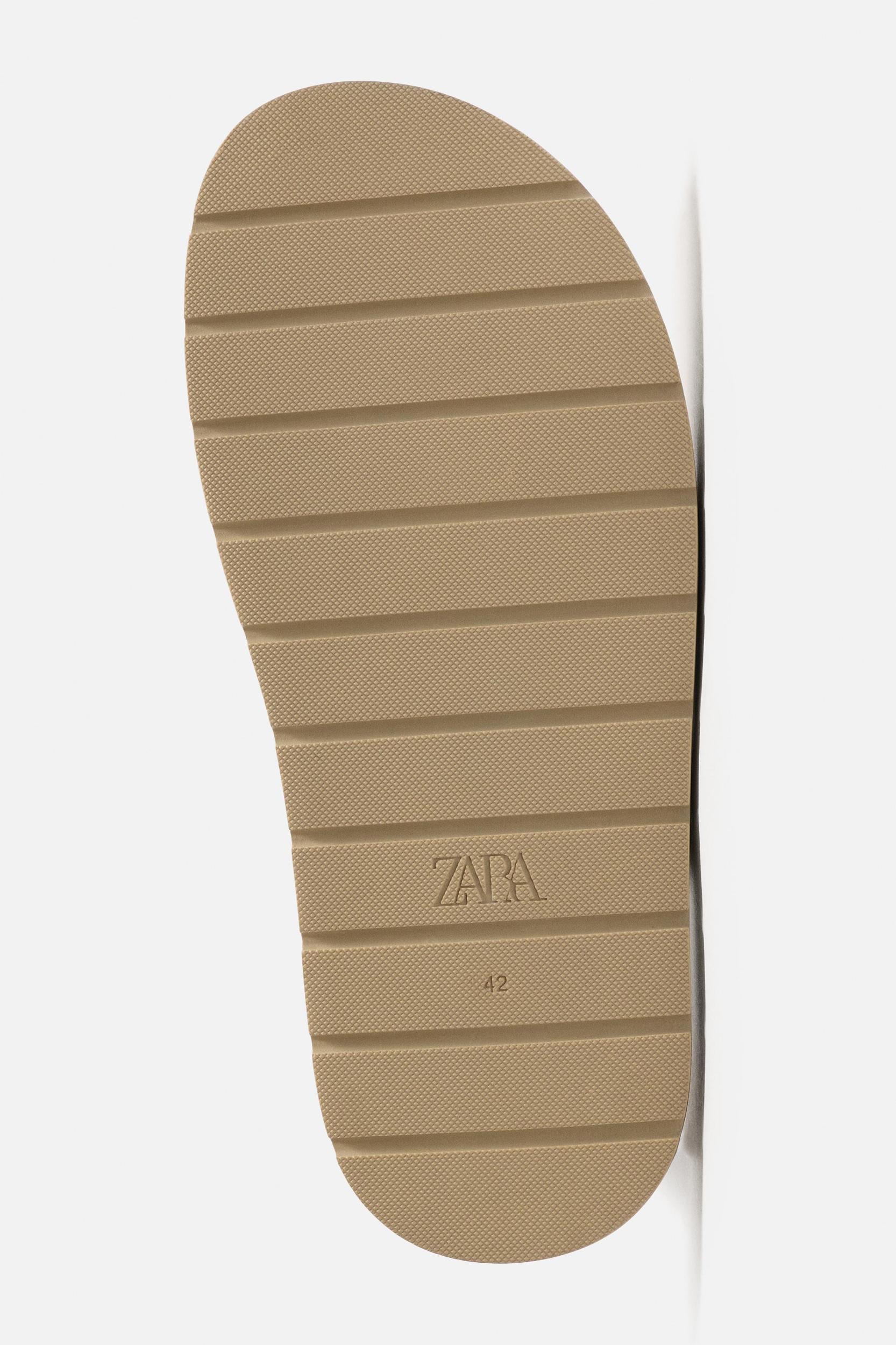 BRAIDED LEATHER CLOGS Product Image