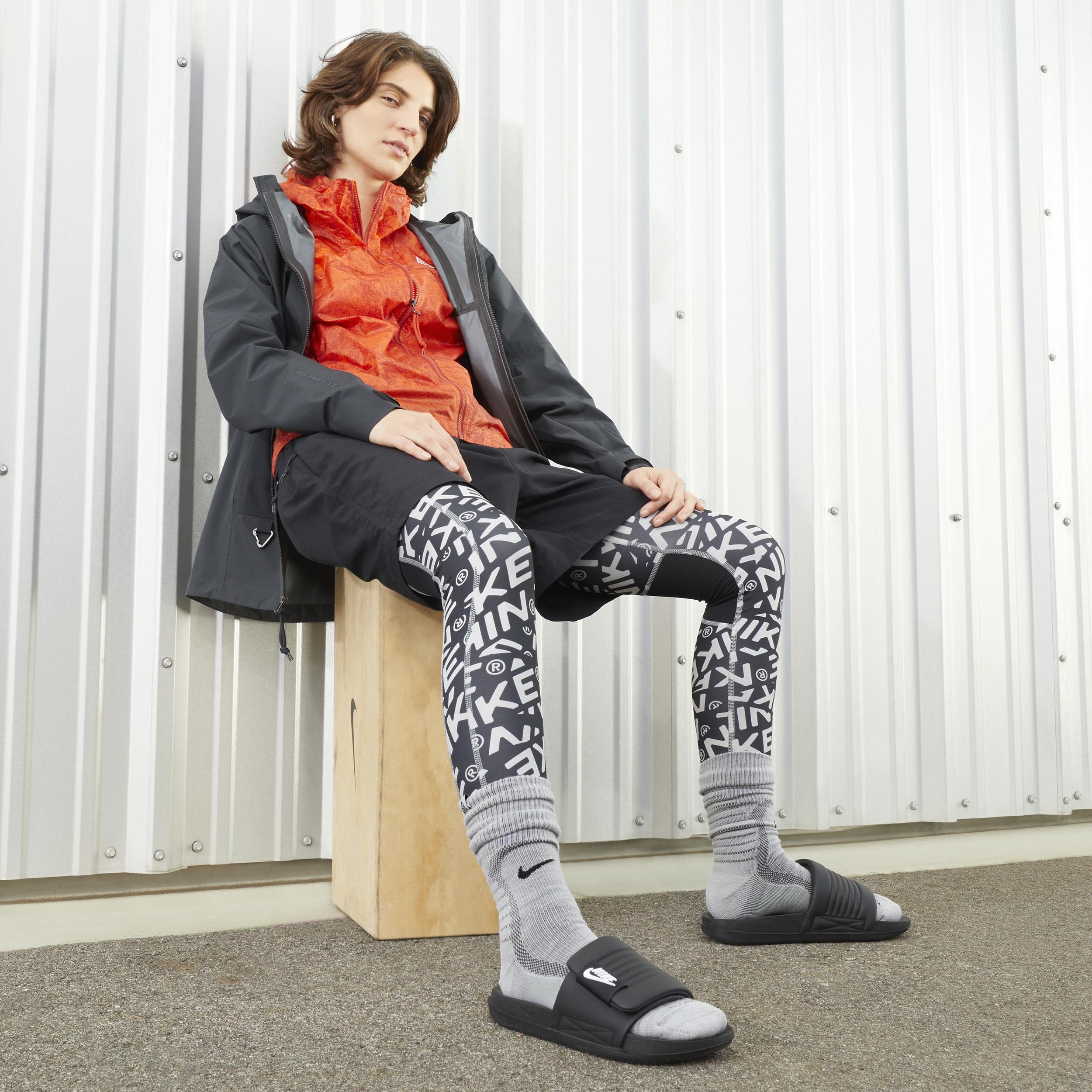 Nike Womens Offcourt Adjust Slides | DV1033-002 Product Image