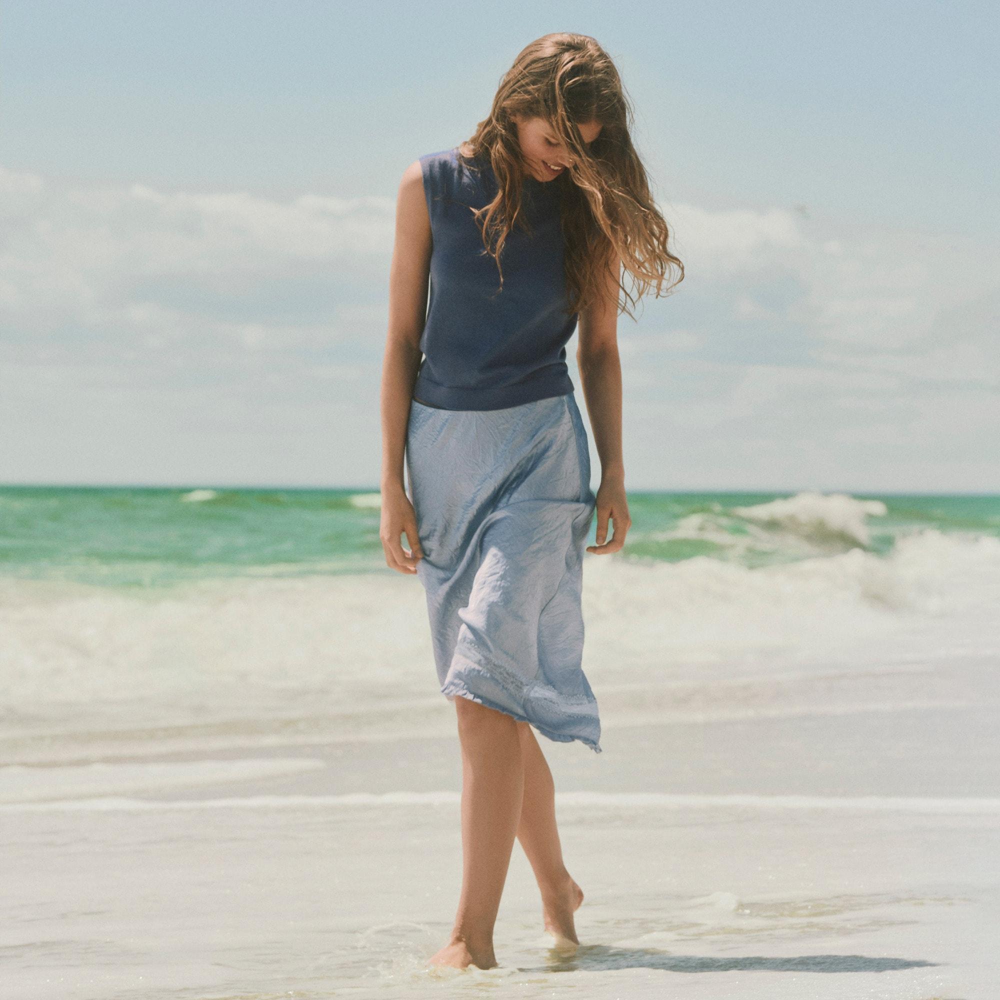 Lace-trim slip skirt in matte textured satin Product Image