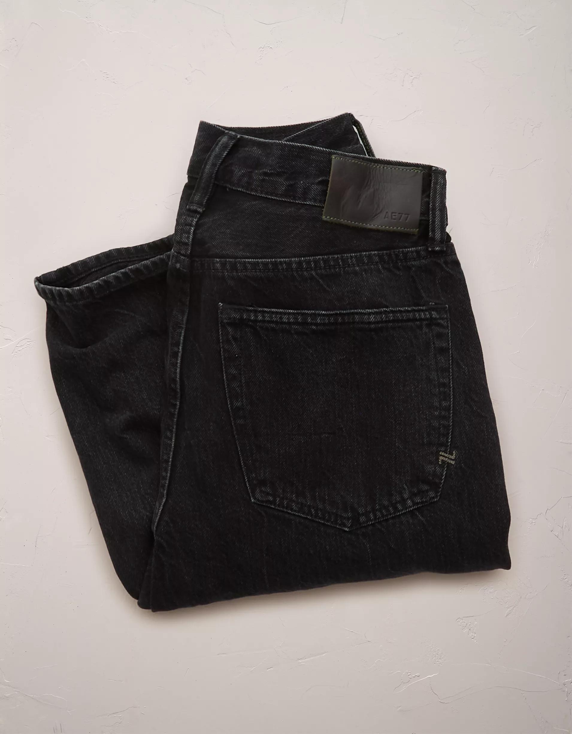 AE77 Premium Stovepipe Jean Product Image