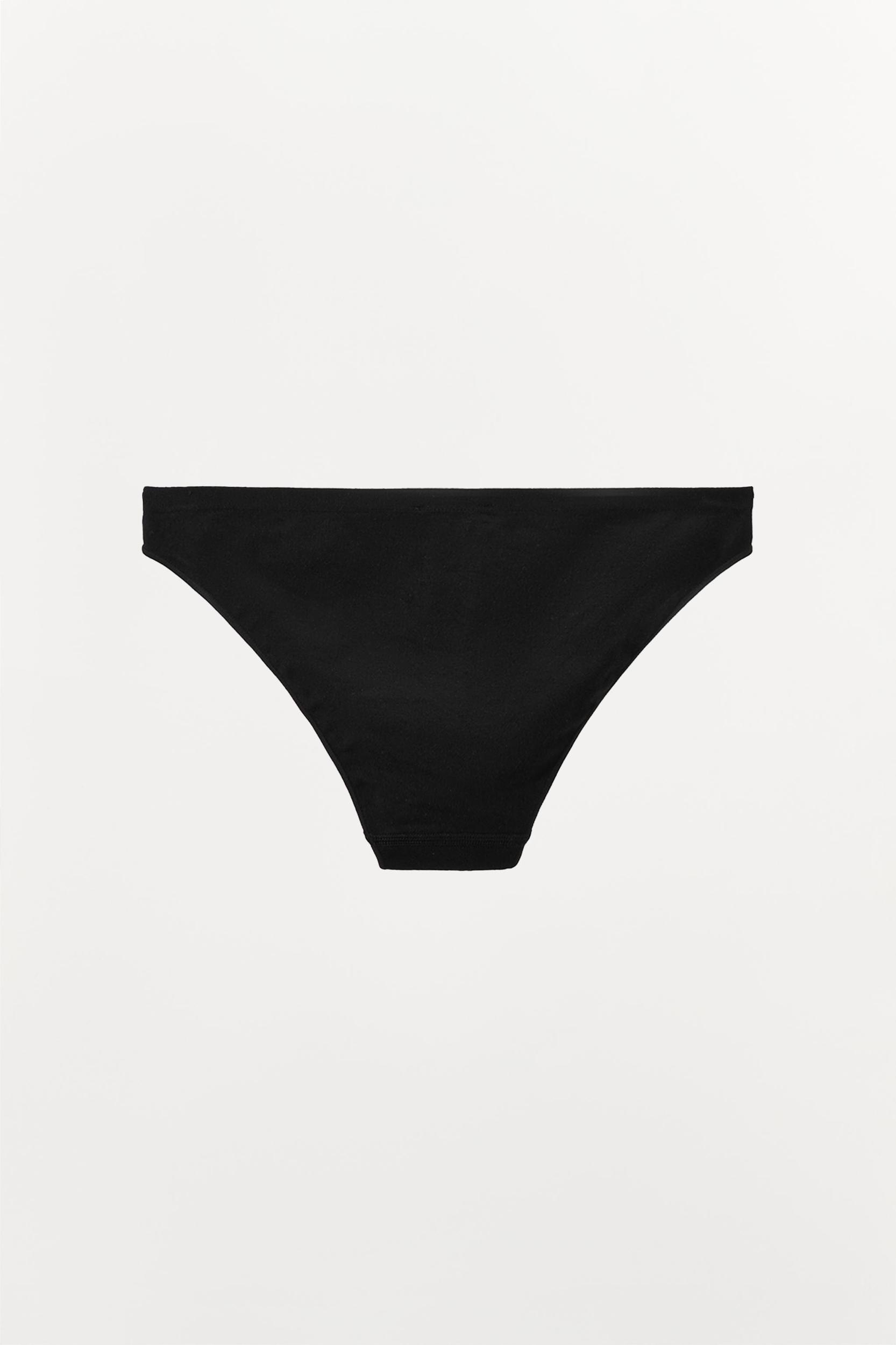 SEAMLESS TRIANGLE BRALETTE Product Image